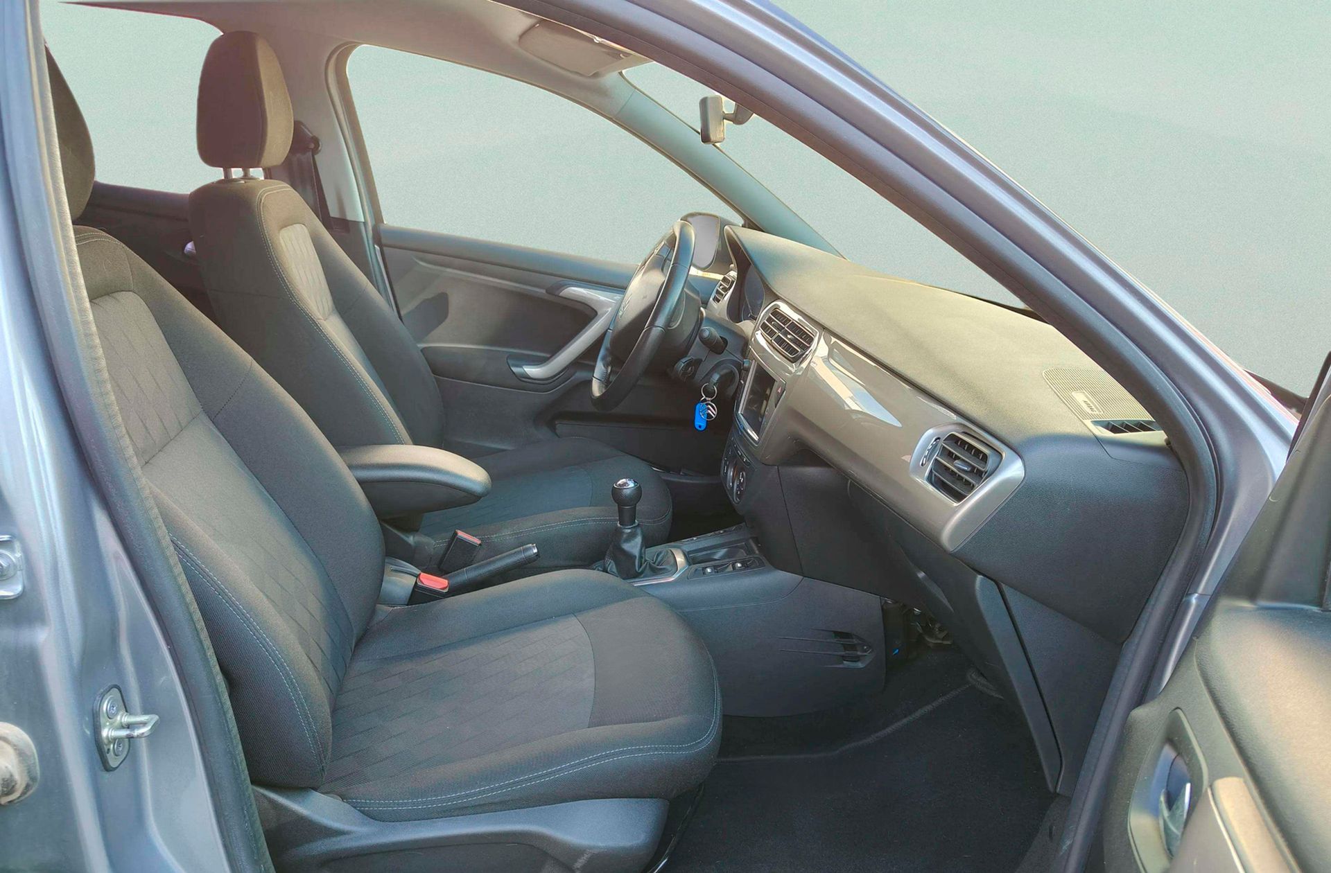 Citroën C-Elysée BlueHDi 100 Shine - foto 17