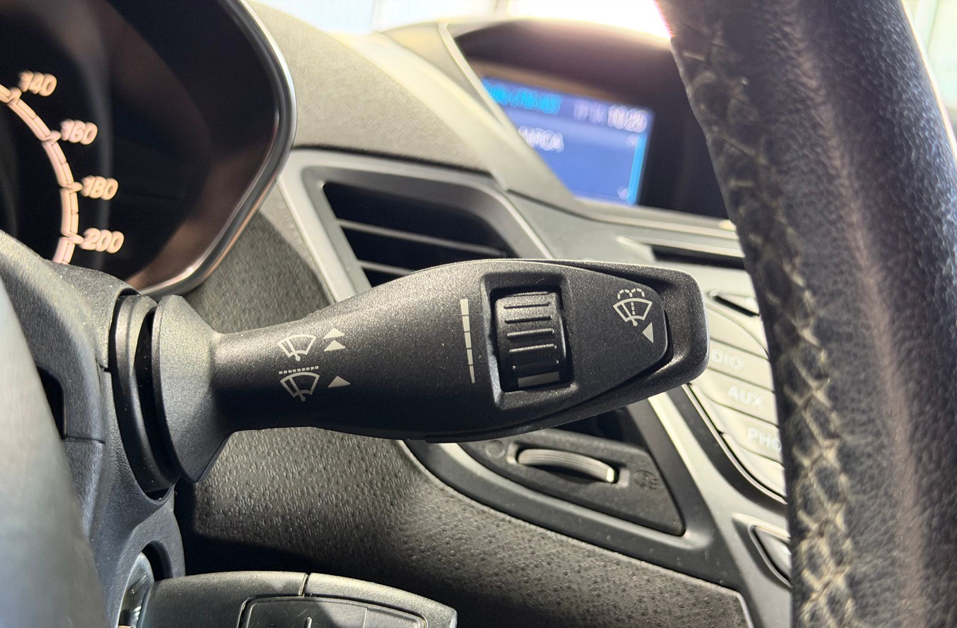 Ford Fiesta 1.0 EcoBoost Trend - foto 23