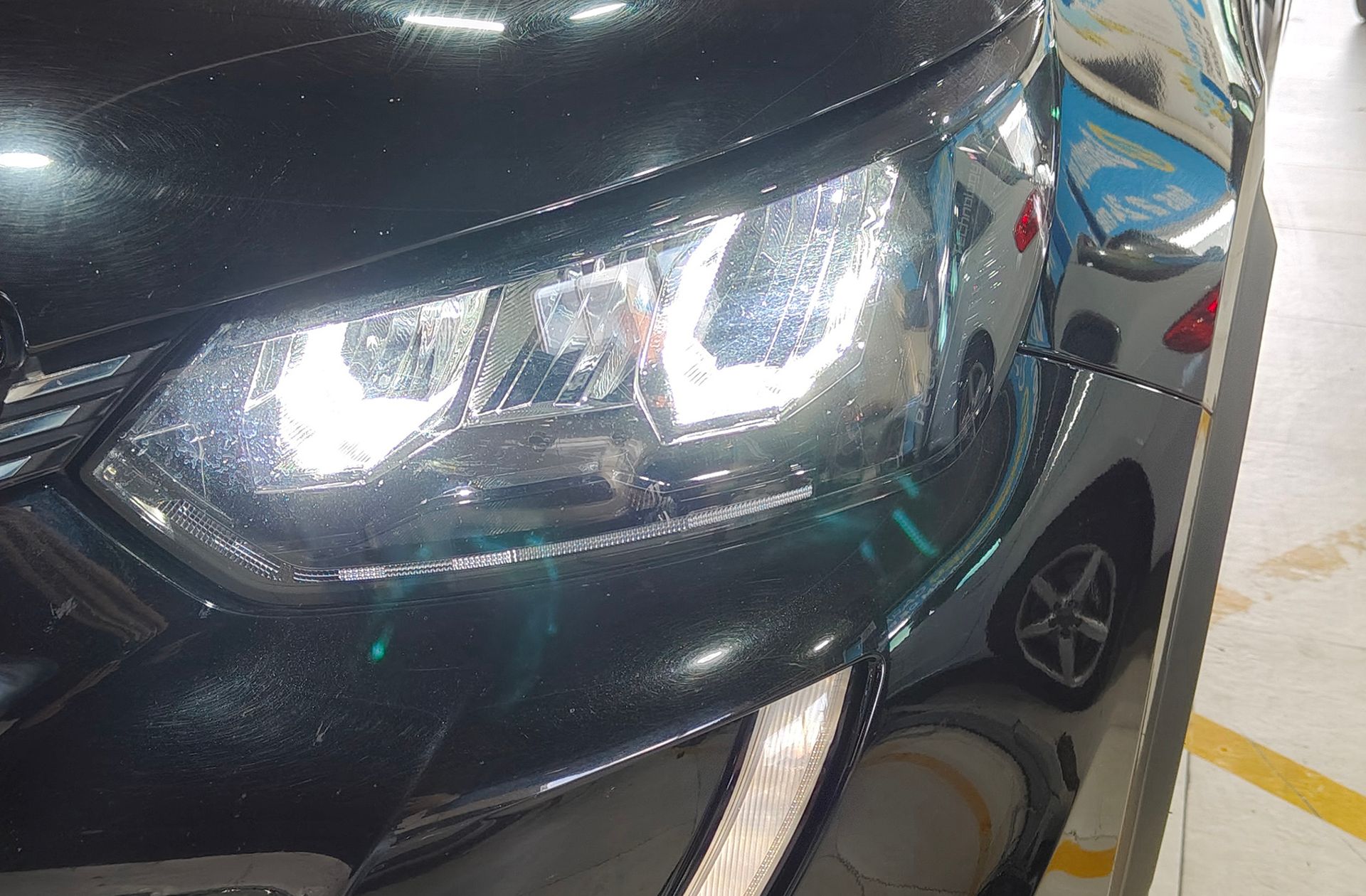 Peugeot 2008 PureTech 100 Allure - foto 14