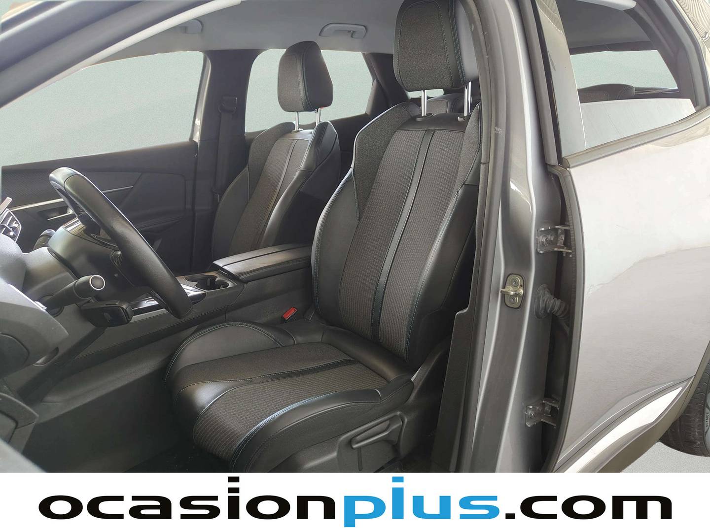 Foto asientos delanteros Peugeot 3008 Peugeot 3008 PureTech 130 S&S Allure (130 CV)