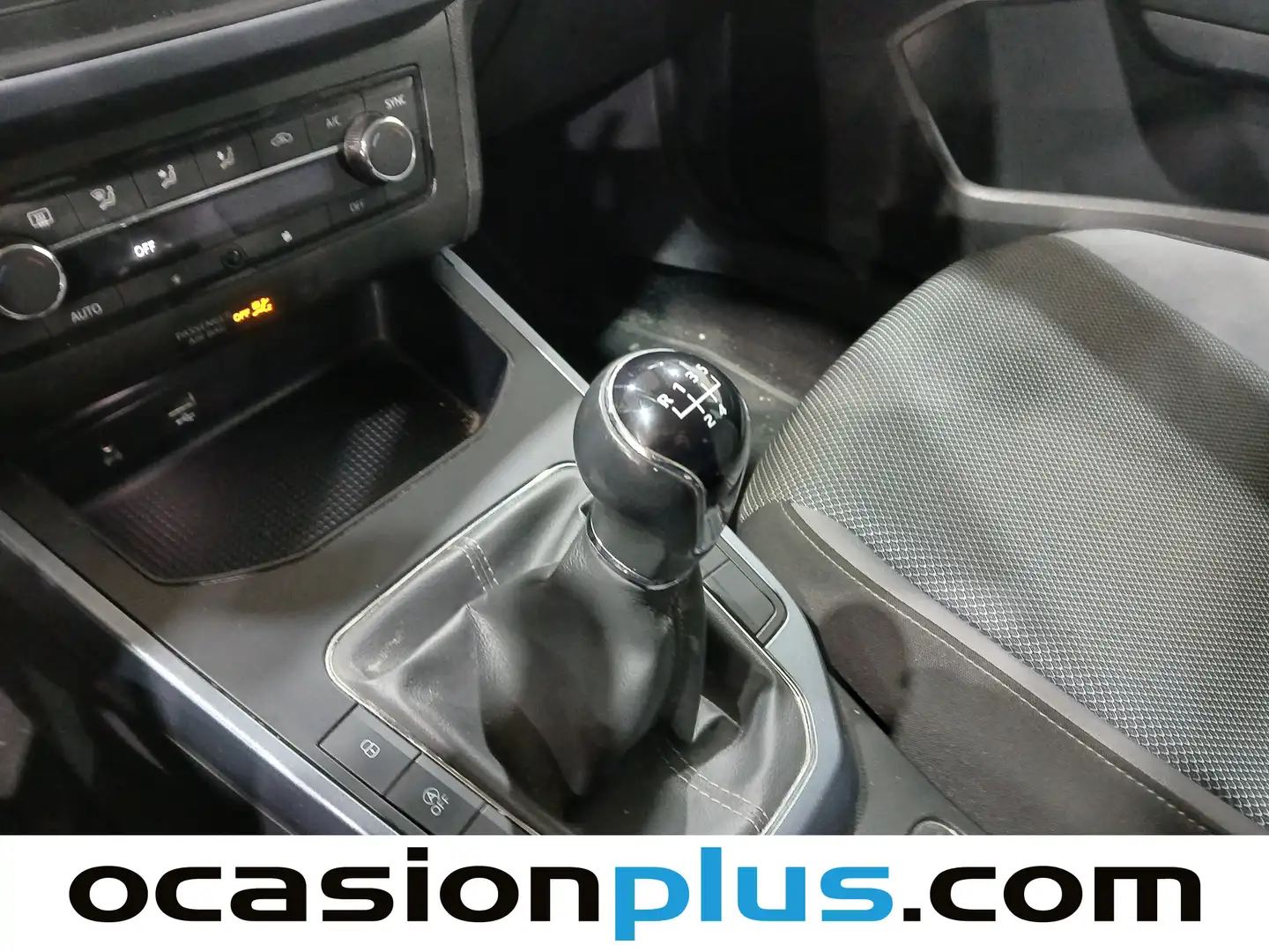 Foto Seat Arona SEAT Arona 1.0 TSI Ecomotive S&S Style Edition (95 CV)