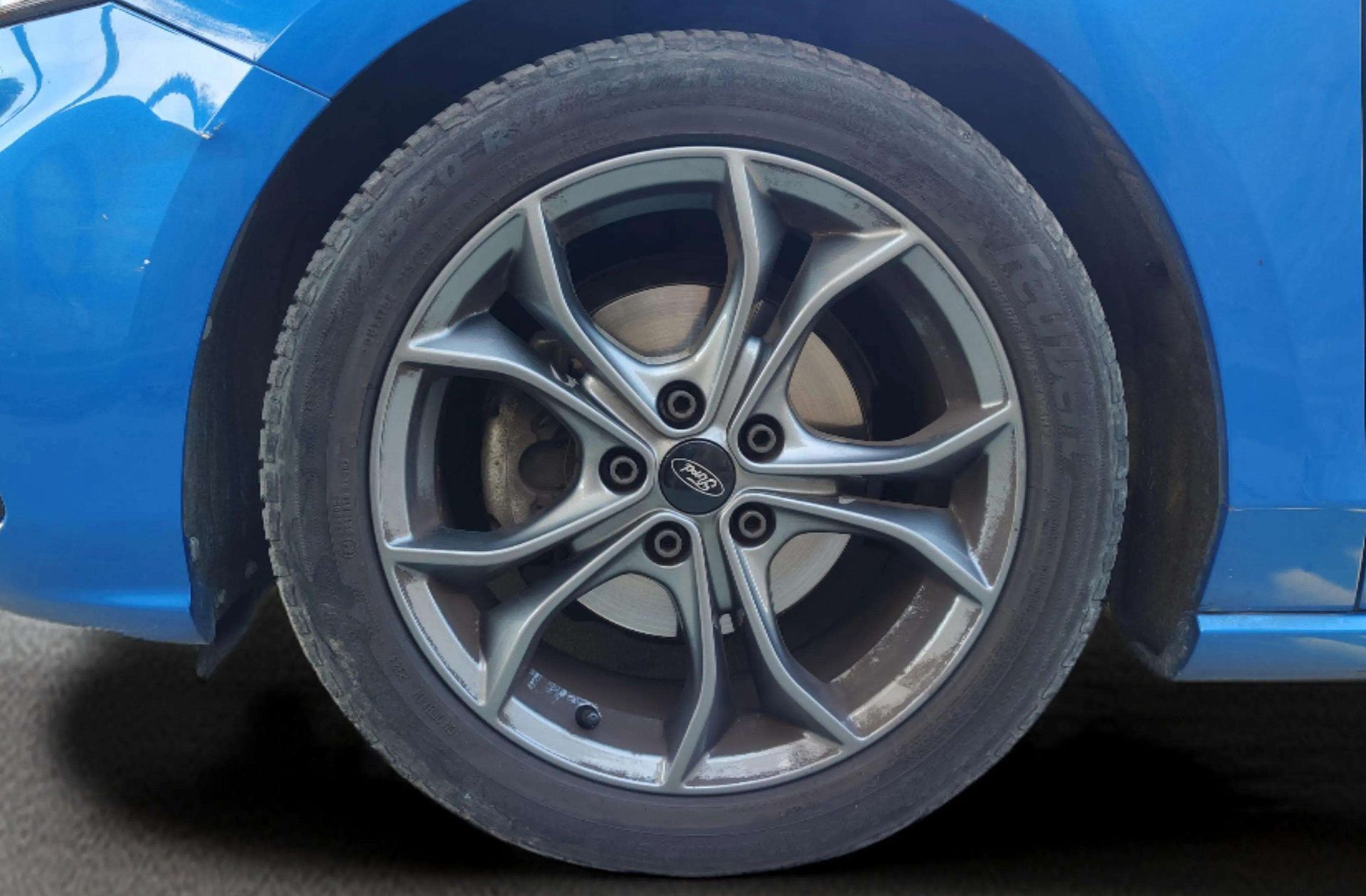 Ford Focus 1.0 EcoBoost Active - foto 39