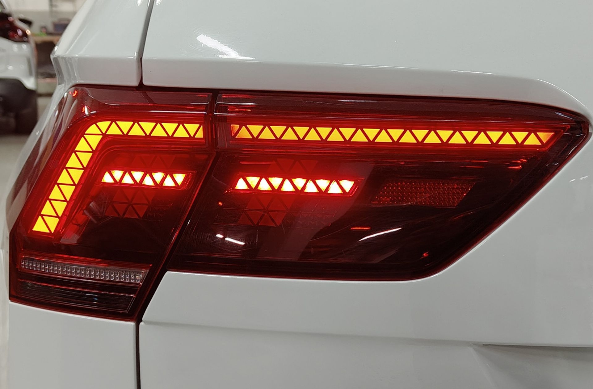 Volkswagen Tiguan Sport 1.5 TSI DSG Pack R-Line - foto 18