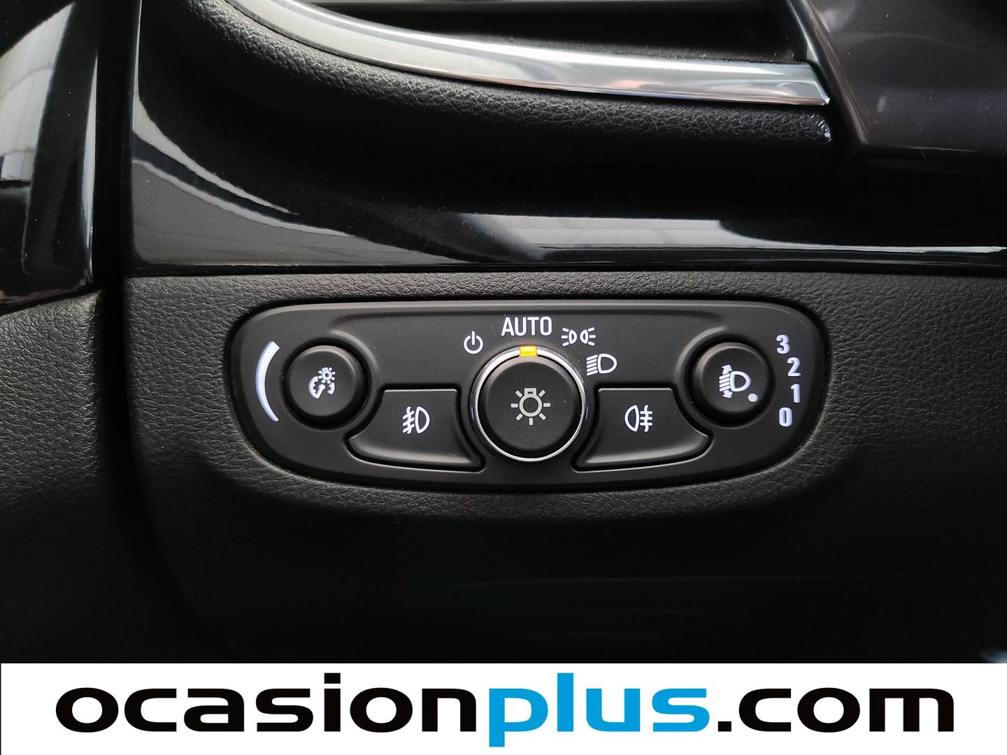 Equipamiento del Opel Mokka X Opel Mokka X 1.4 Turbo GLP Selective 4X2 (140 CV)