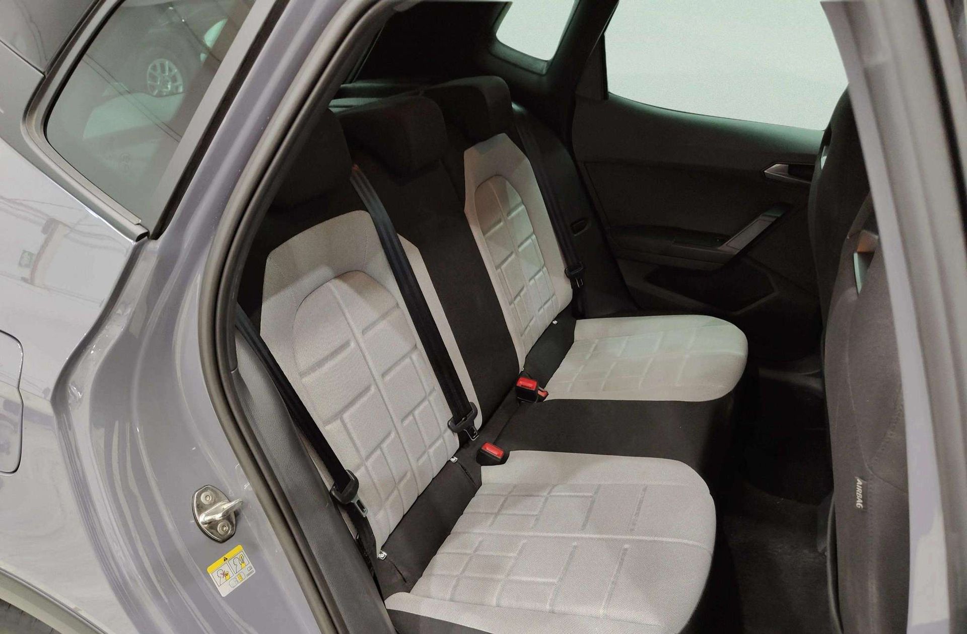 SEAT Arona 1.0 TSI FR - foto 20