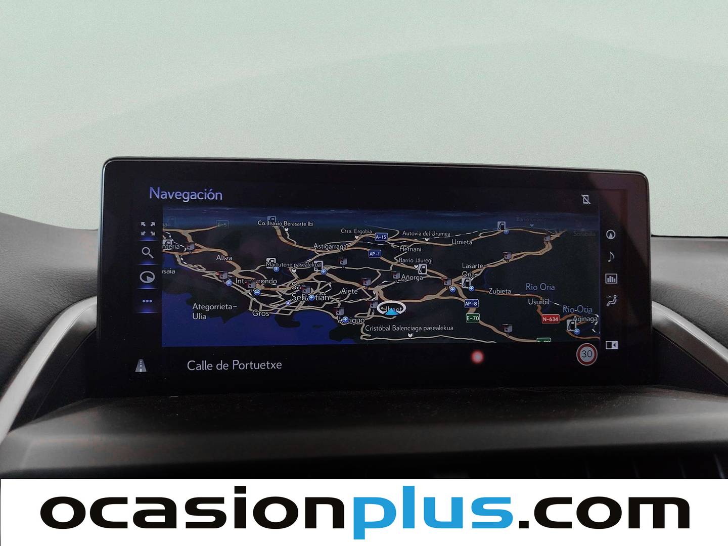 Extras y acabados del Lexus NX Lexus NX NX 300h Executive Navigation 4WD (197 CV)