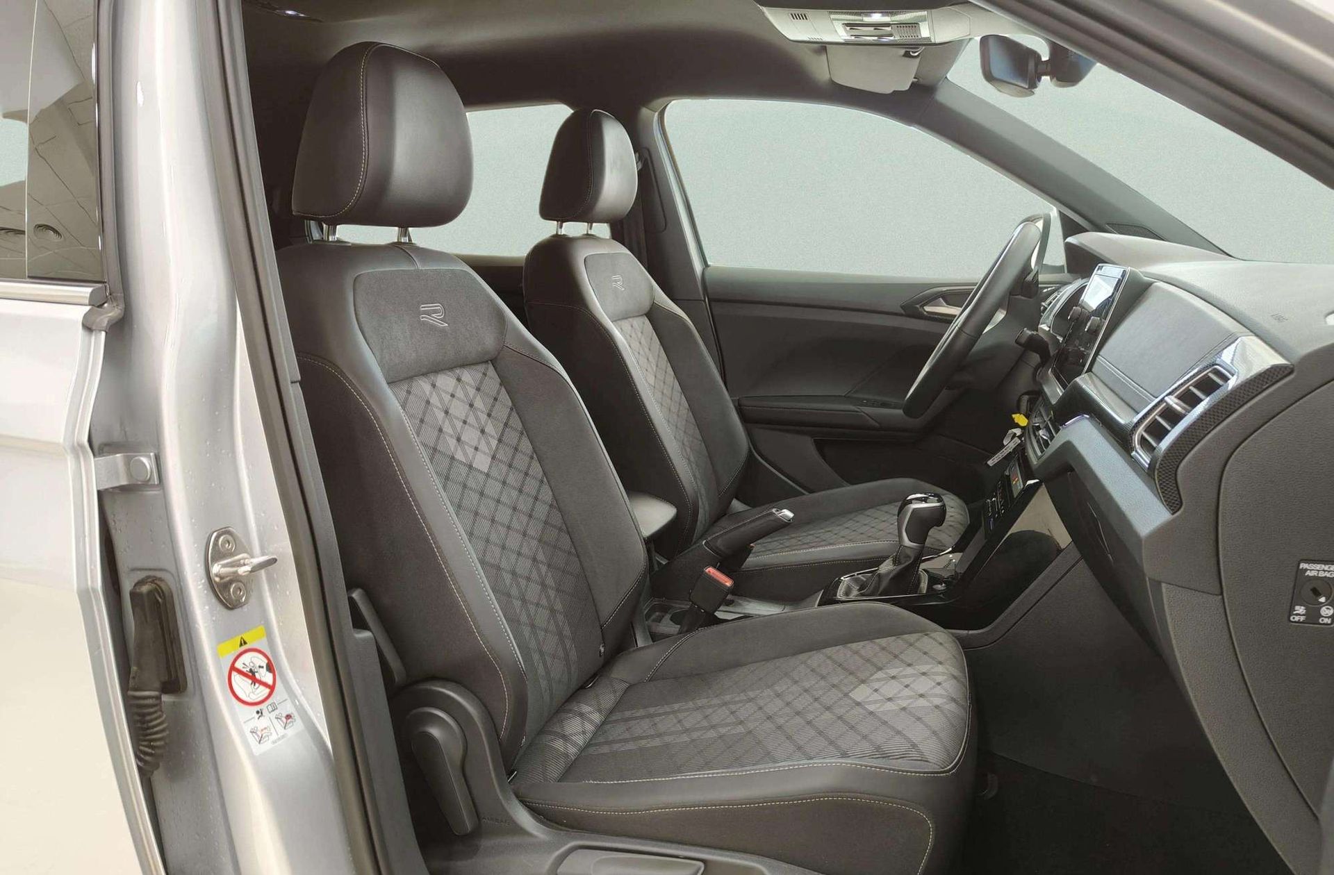 Volkswagen T-Cross R-Line 1.0 TSI DSG - foto 22