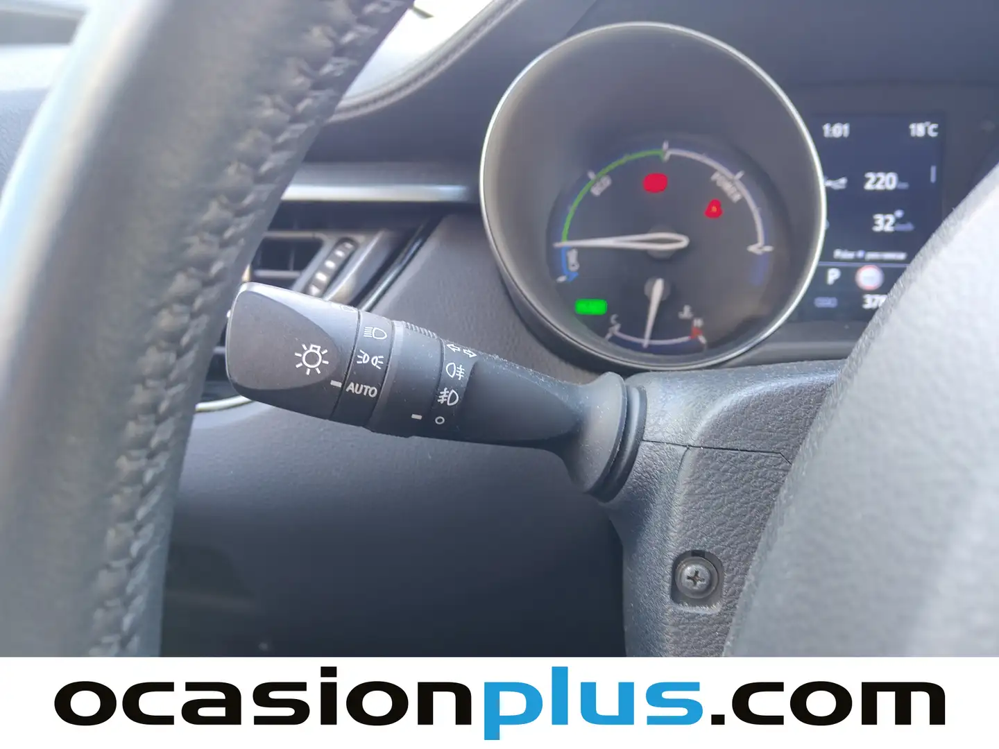 Foto Toyota C-HR Toyota C-HR 1.8 125H Advance (122 CV)