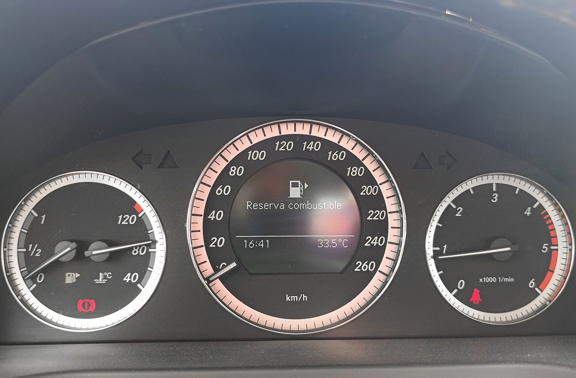Mercedes-Benz Clase C CDI Blue Efficiency Avantgarde - foto 32