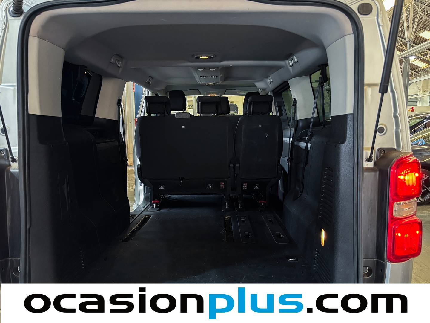 Fotos maletero Peugeot Traveller Peugeot Traveller 1.6 BlueHDi Business Long (115 CV) 5 Plazas