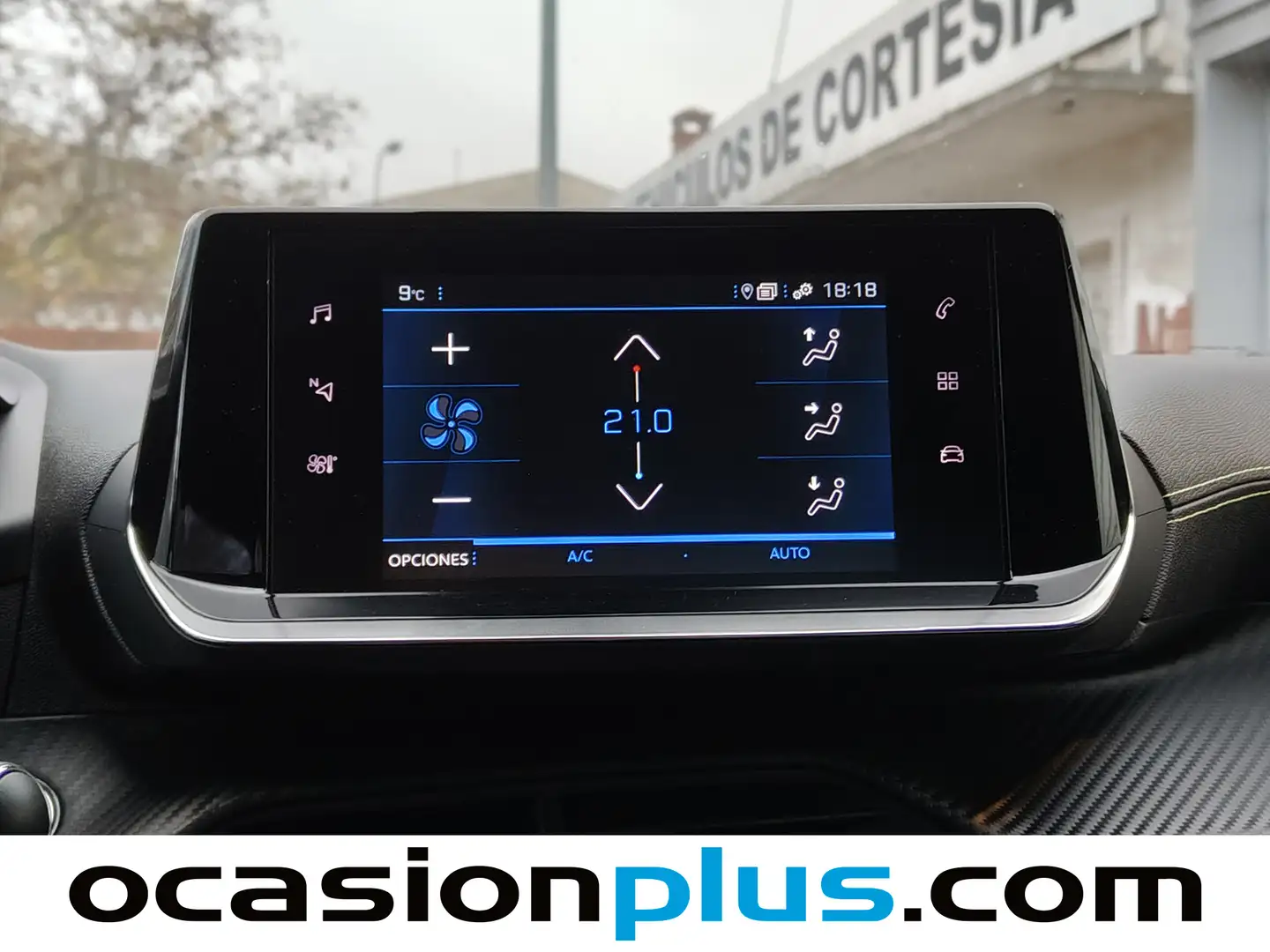 Foto Peugeot 2008 Peugeot 2008 PureTech 130 S&S GT (130 CV)