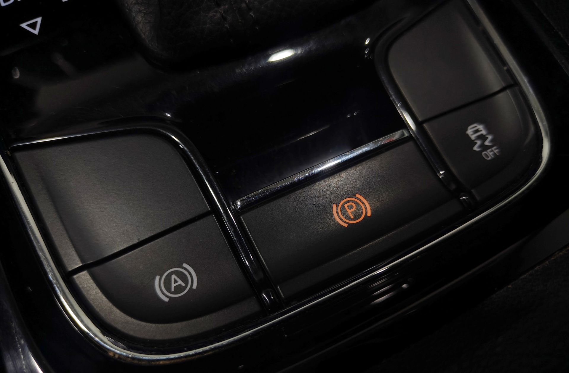Škoda Karoq 2.0 TDI Ambition 4x4 DSG - foto 27