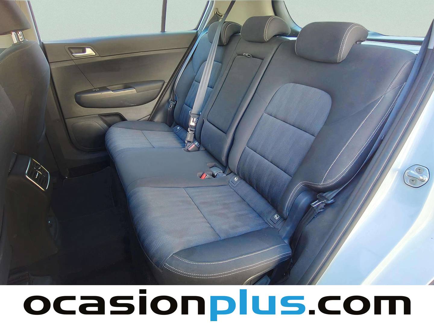 Foto asientos traseros KIA Sportage KIA Sportage 1.6 MHEV Concept 4x2 (136 CV)