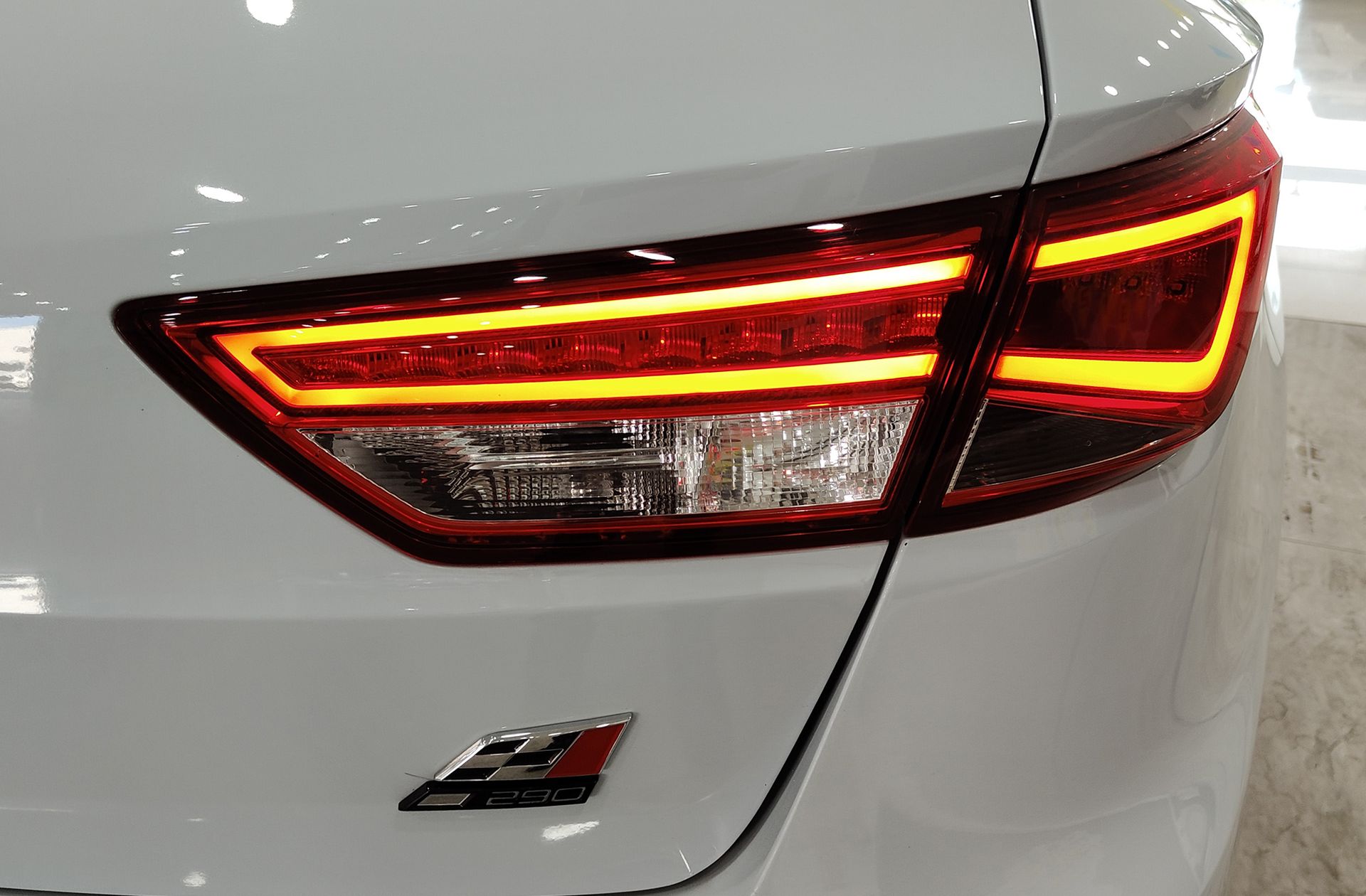 SEAT León ST 2.0 TSI Cupra DSG - foto 19