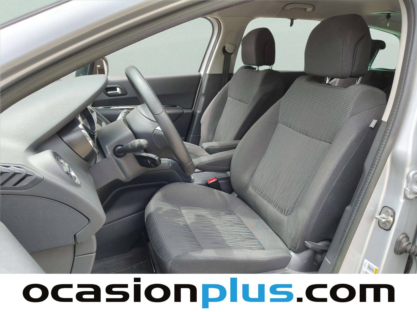 Foto asientos delanteros Peugeot 5008 Peugeot 5008 1.6 HDI Style  (115 CV)