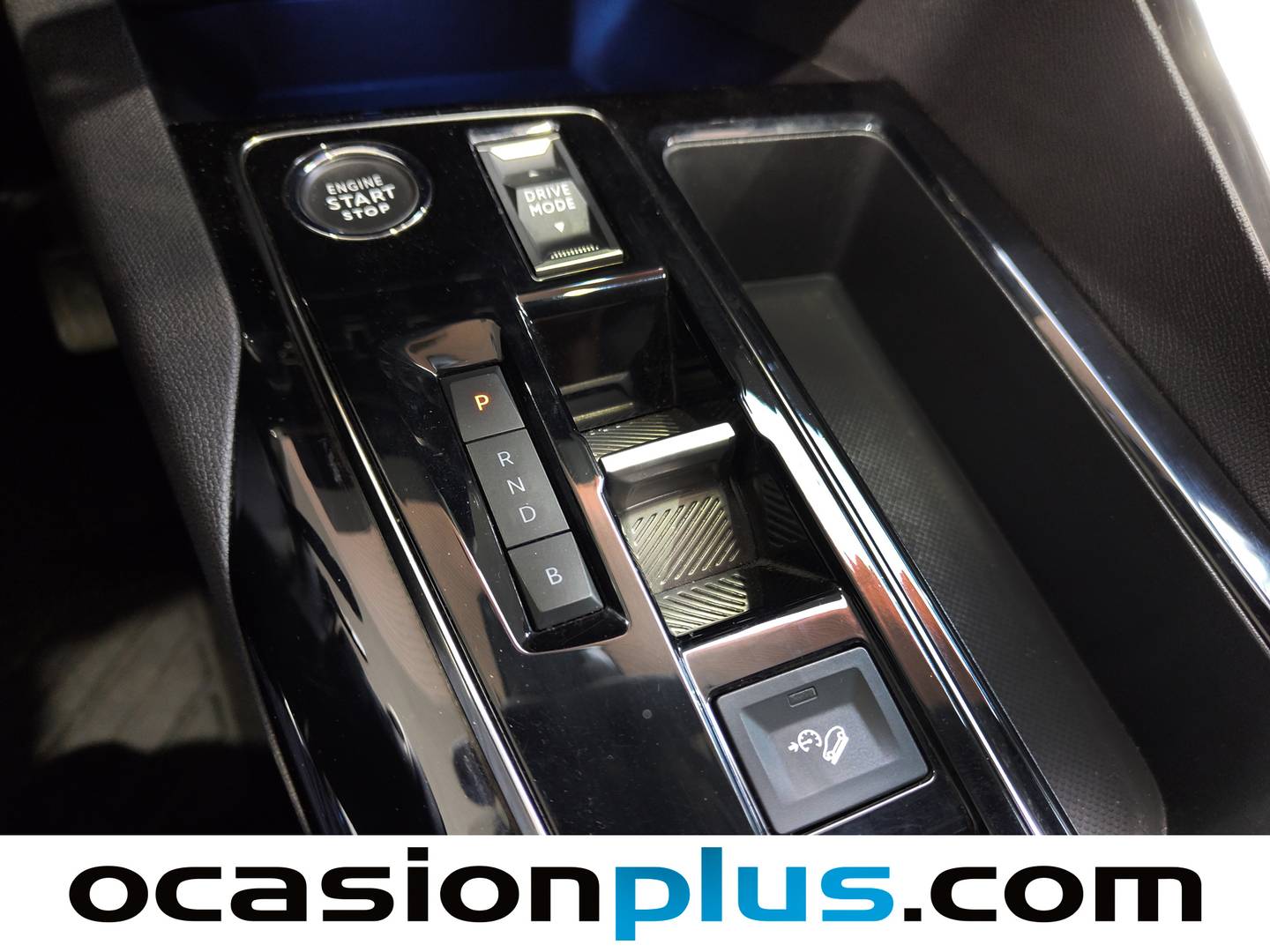 Foto Peugeot 3008 Hybrid Peugeot 3008 Hybrid 300 Allure Pack e-EAT8 (300 CV)