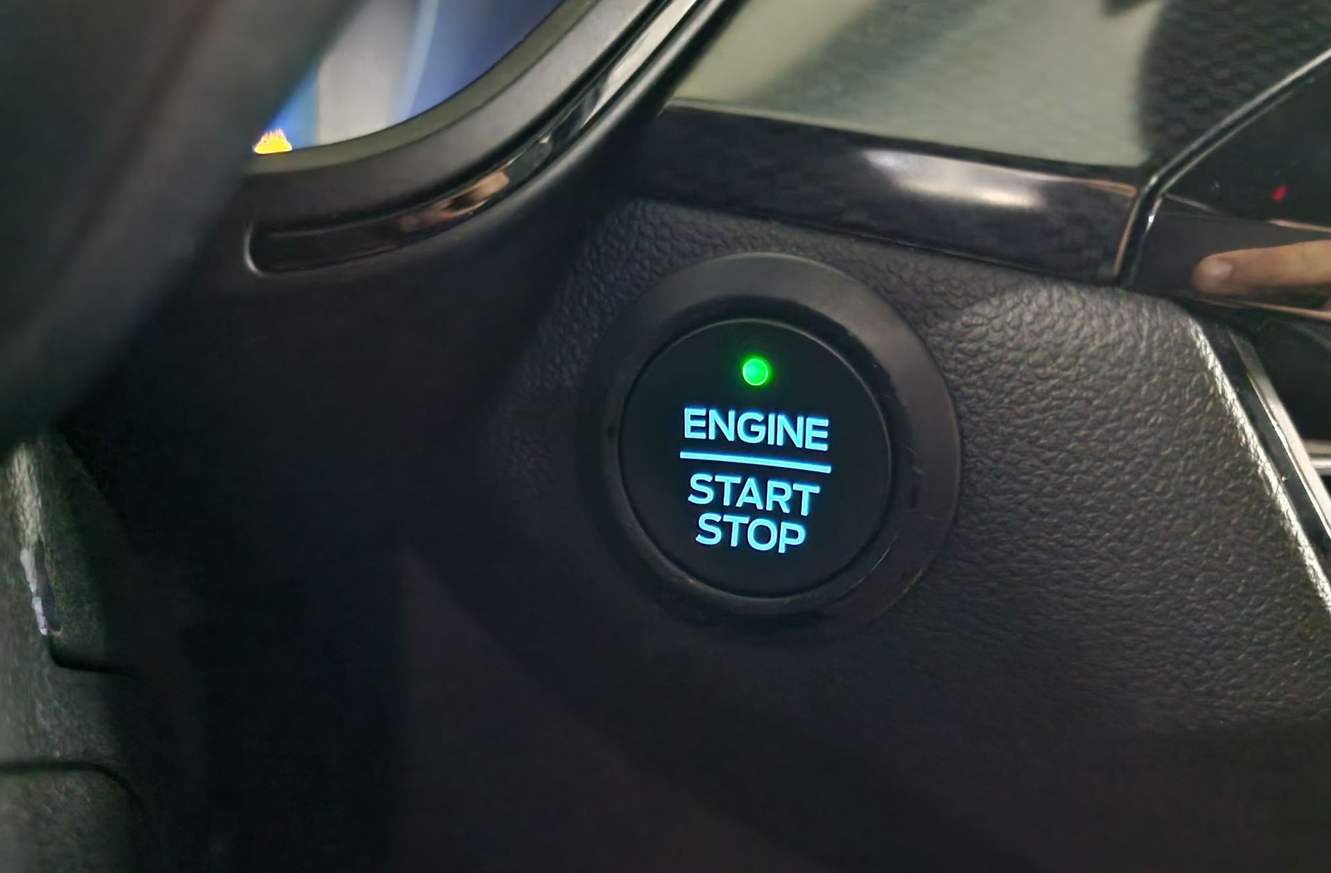Ford Kuga 1.5T EcoBoost ST-Line X 4x2 - foto 35