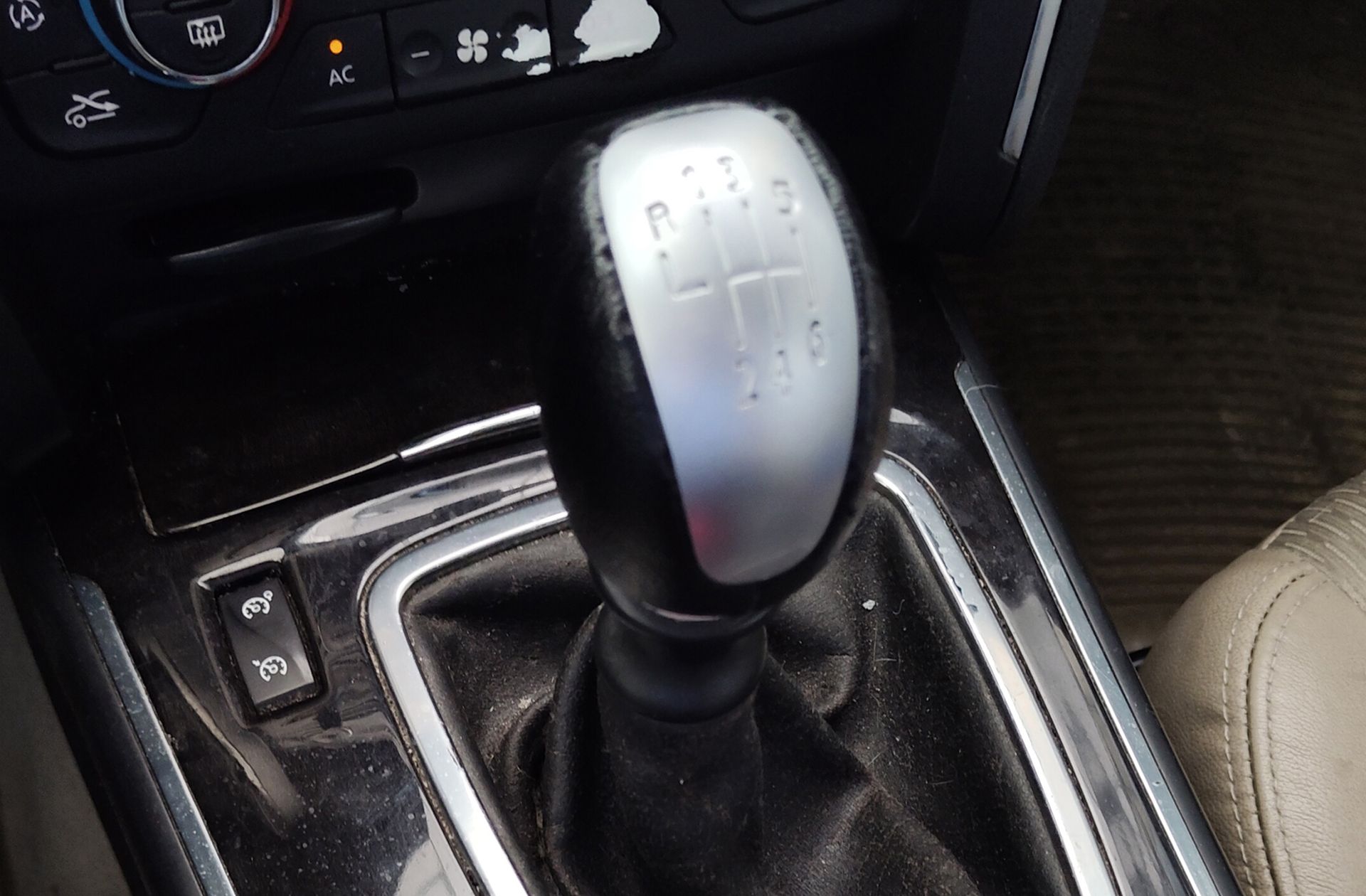 Renault Latitude dCi Privilege - foto 5