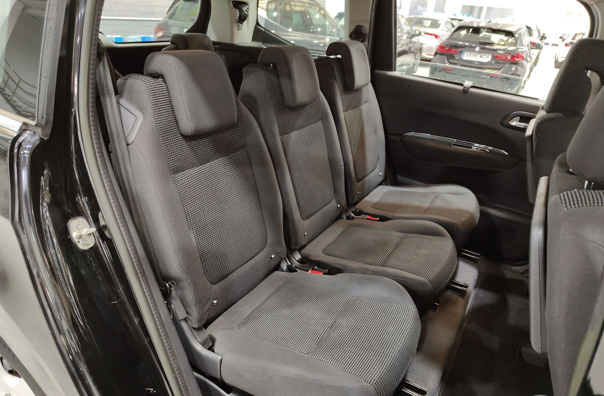 Peugeot 5008 1.6 HDi FAP Active 7 plazas - foto 15