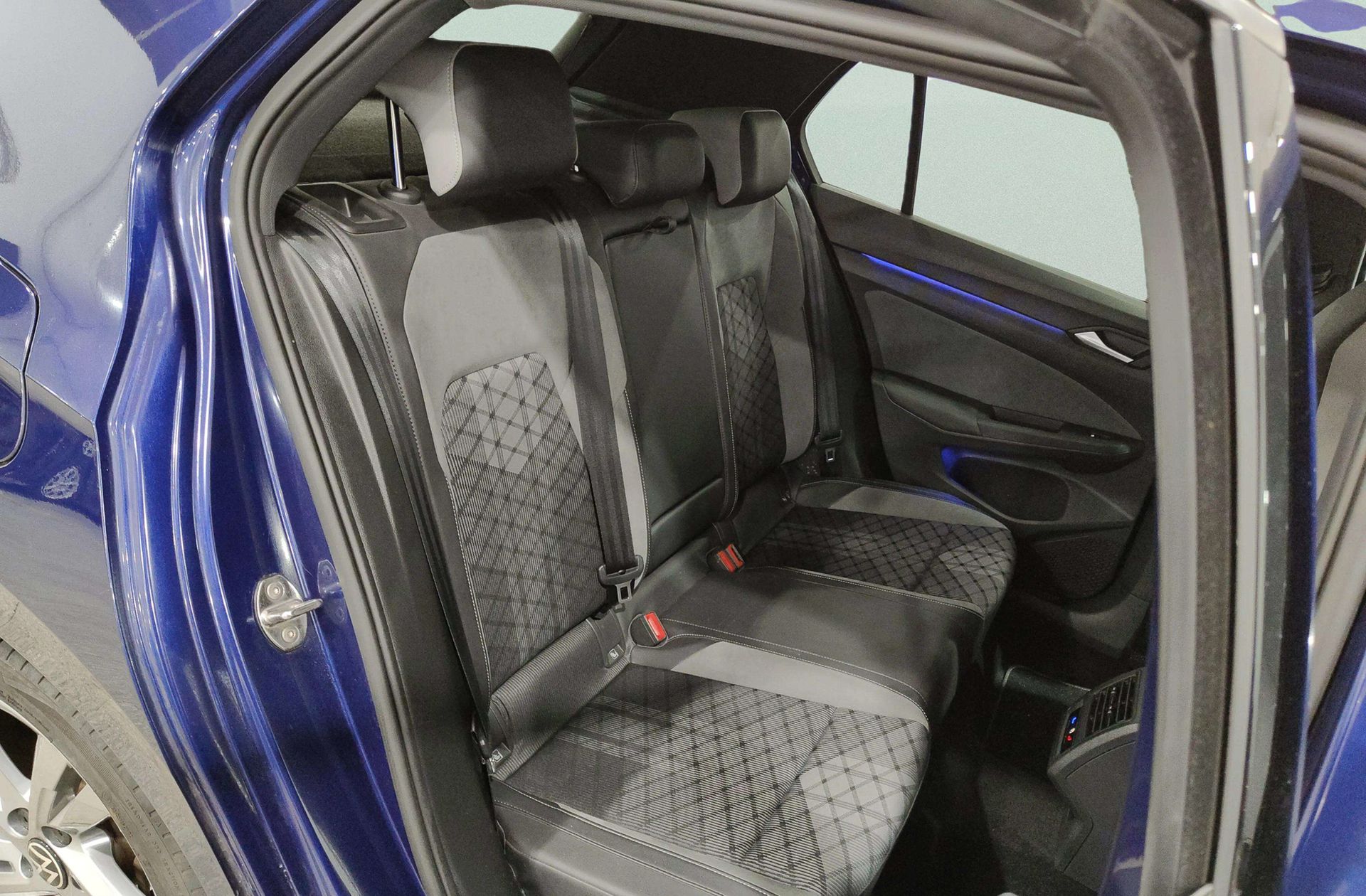 Volkswagen Golf R-Line 1.5 eTSI DSG - foto 17