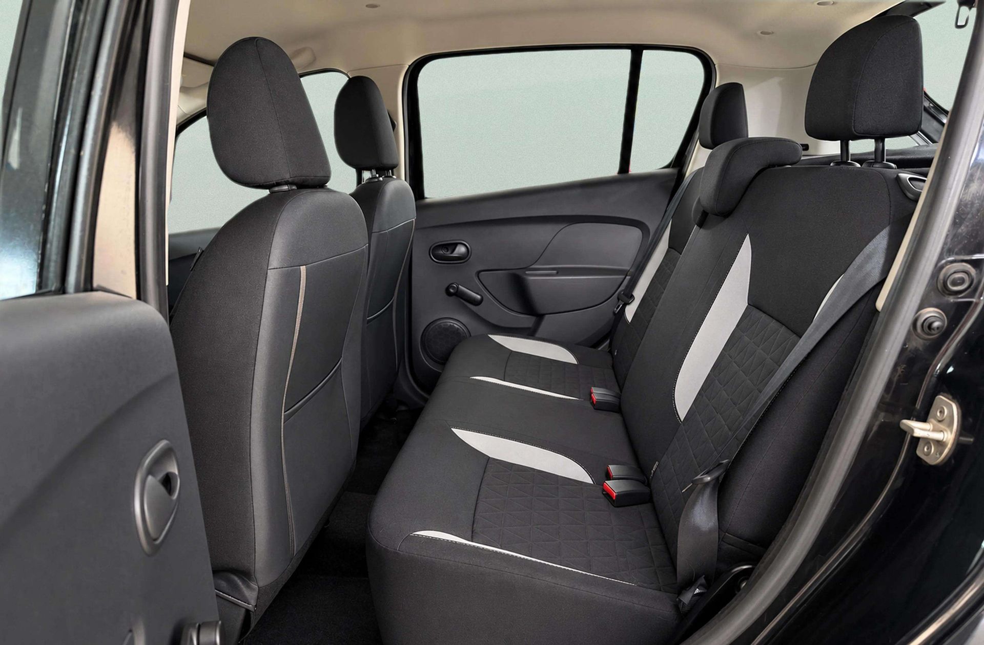 Dacia Sandero dCi 90 Stepway - foto 9