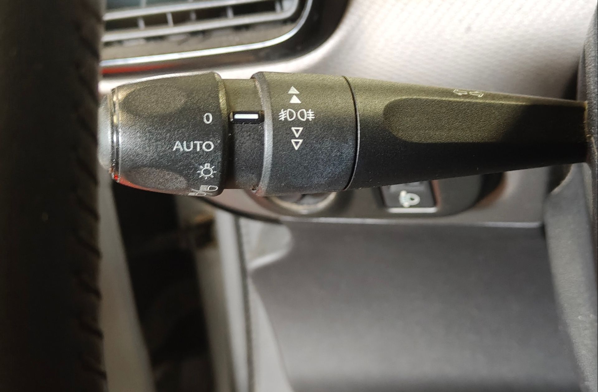 Citroën C4 Cactus PureTech 82 Feel Edition - foto 23