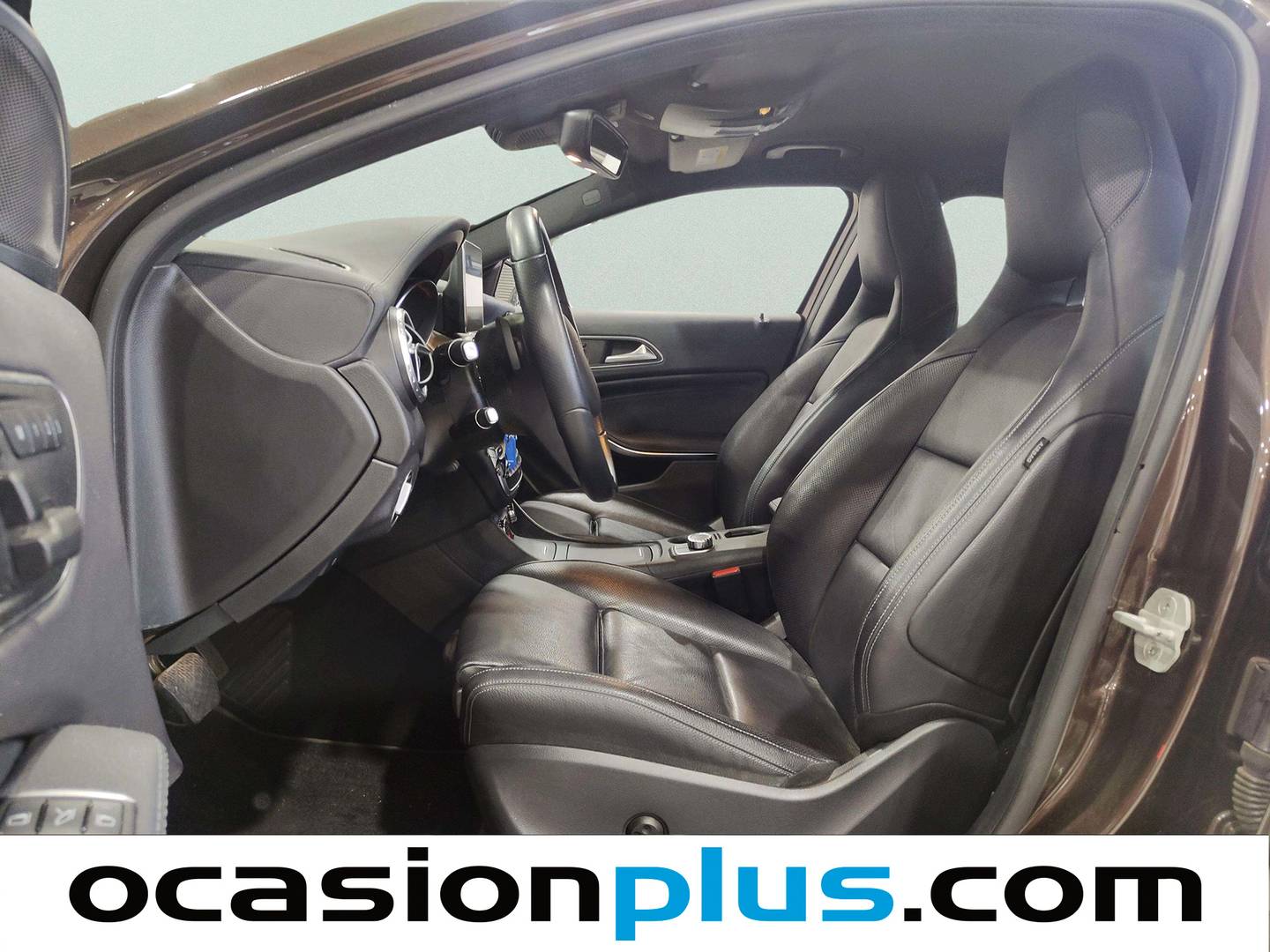 Foto asientos delanteros Mercedes GLA Mercedes GLA GLA 250 4Matic Urban (211 CV)