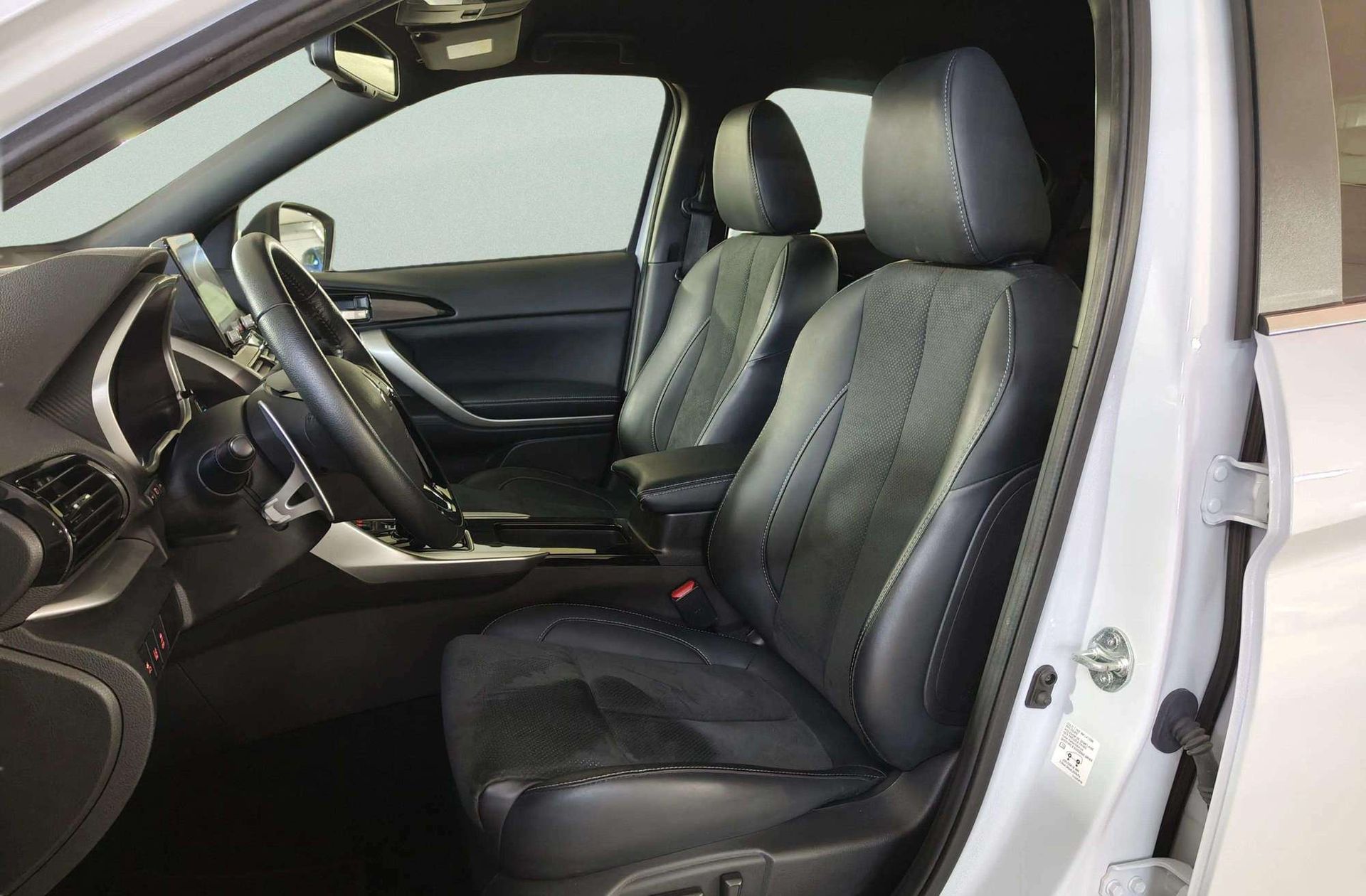Mitsubishi Eclipse Cross 2.4 PHEV Kaiteki 4WD - foto 13