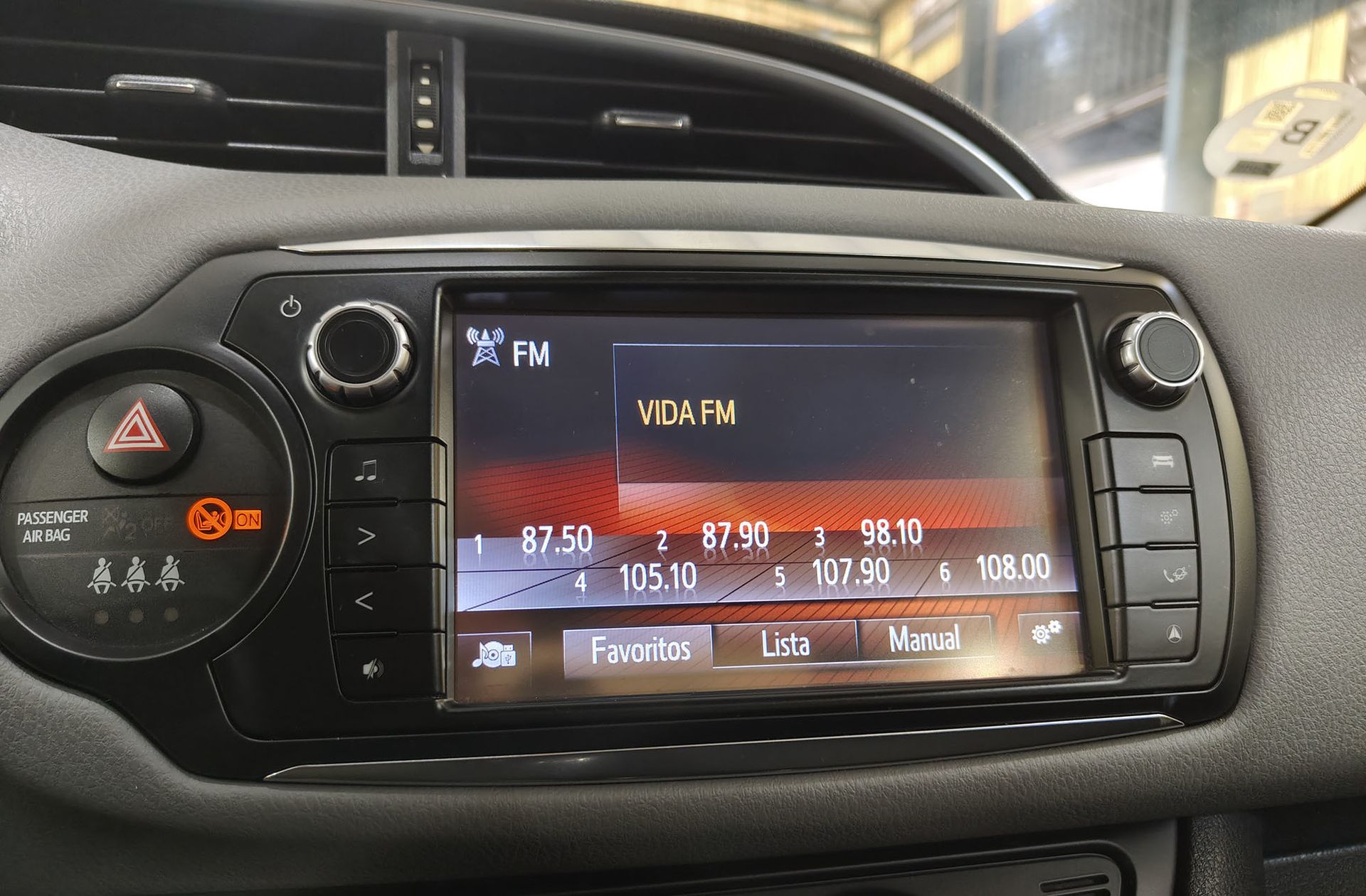Toyota Yaris 1.4 D4-D Active - foto 25