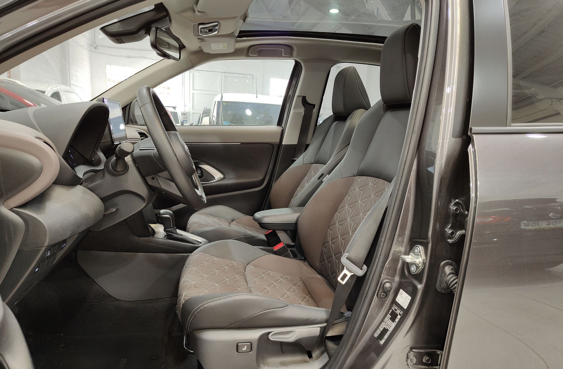 Toyota Yaris Cross 120H Style - foto 14