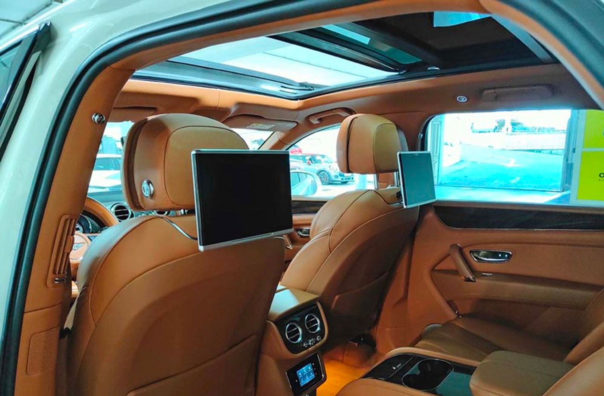 Bentley Bentayga 3.0 Hybrid 4WD - foto 22
