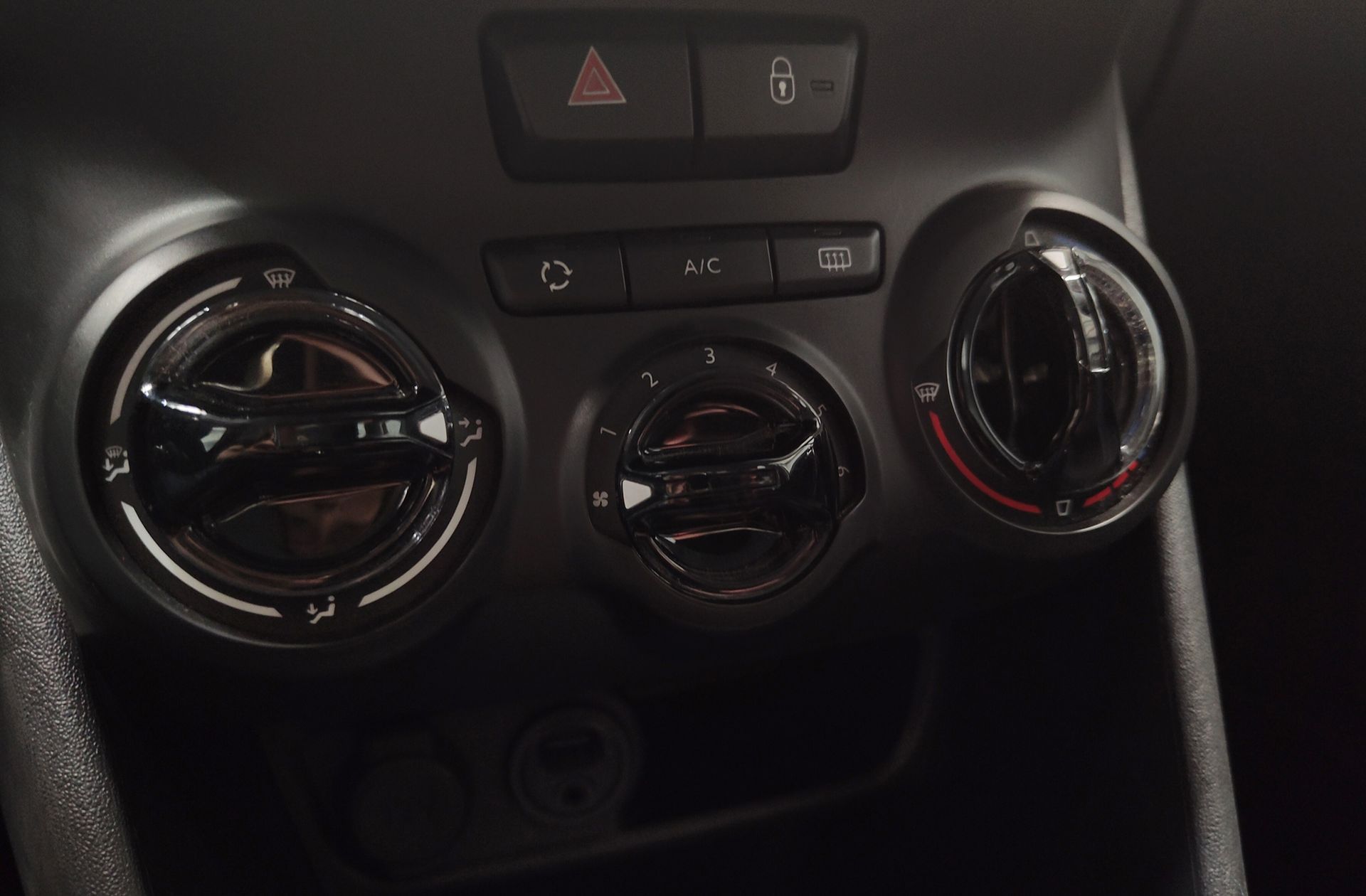 Peugeot 208 PureTech 82 Active - foto 30