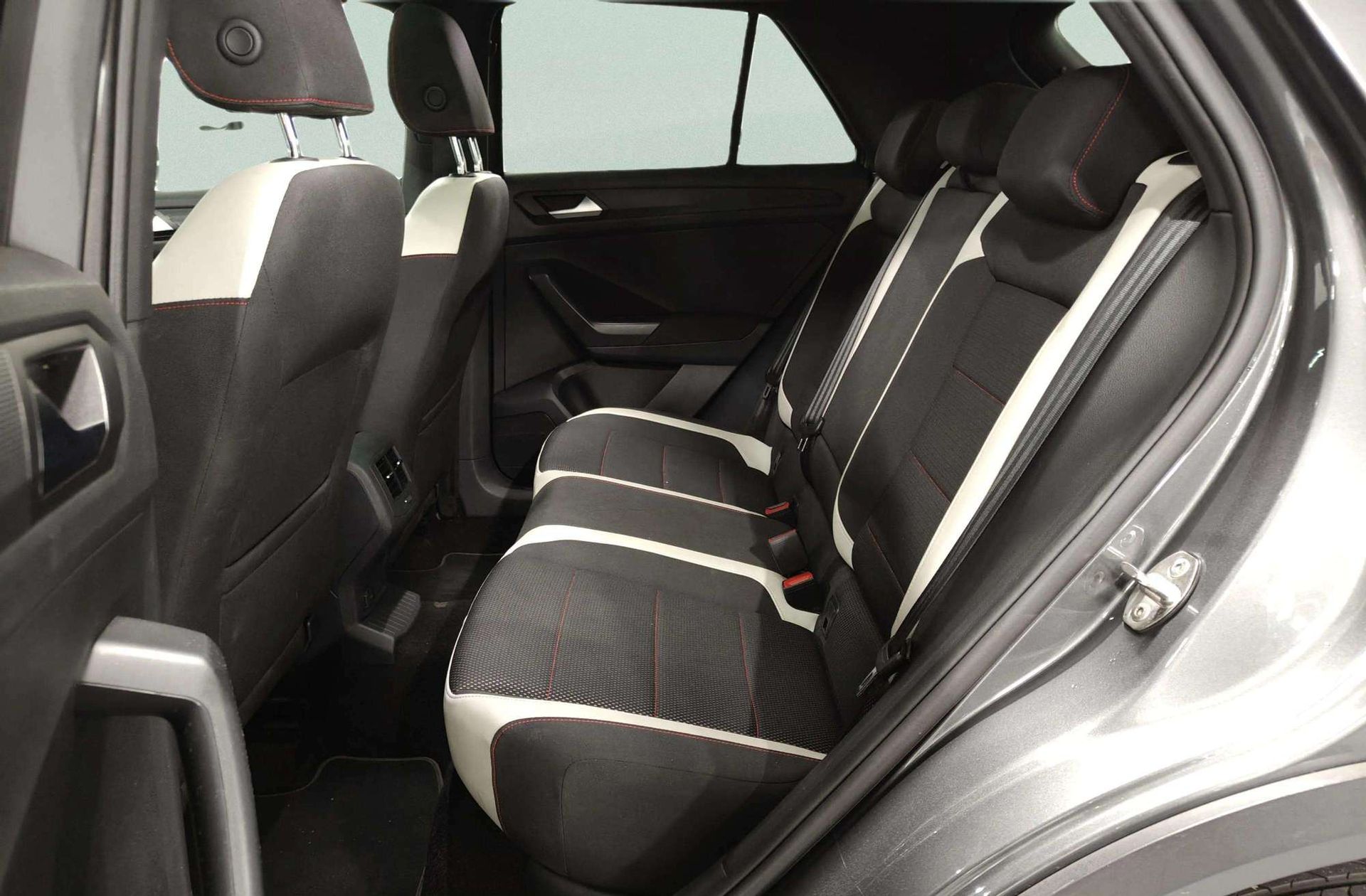 Volkswagen T-Roc Sport 1.5 TSI EVO DSG - foto 14