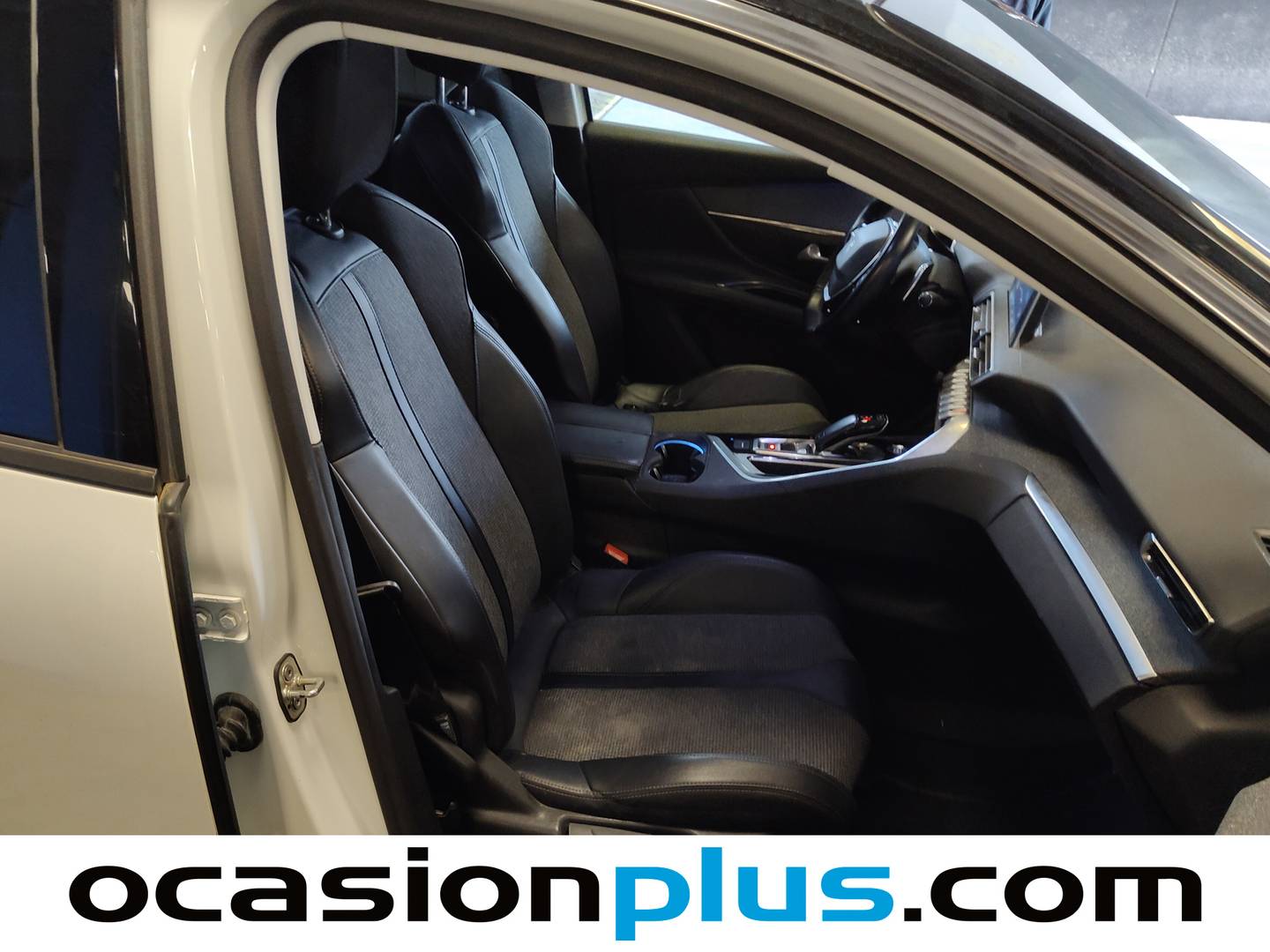 Peugeot 5008 Peugeot 5008 BlueHDi 130 S&S Allure EAT8 (130 CV) 7 Plazas km 0