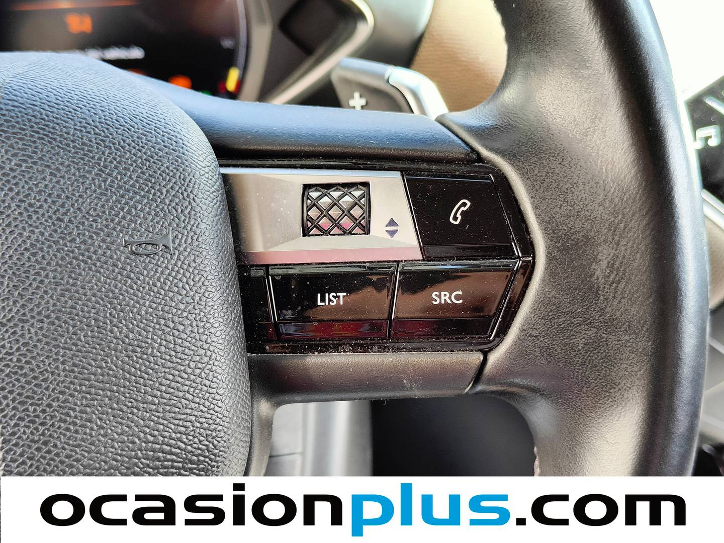 Foto DS DS 3 Crossback DS DS3 BlueHDi 130 So Chic Auto  (131 CV)