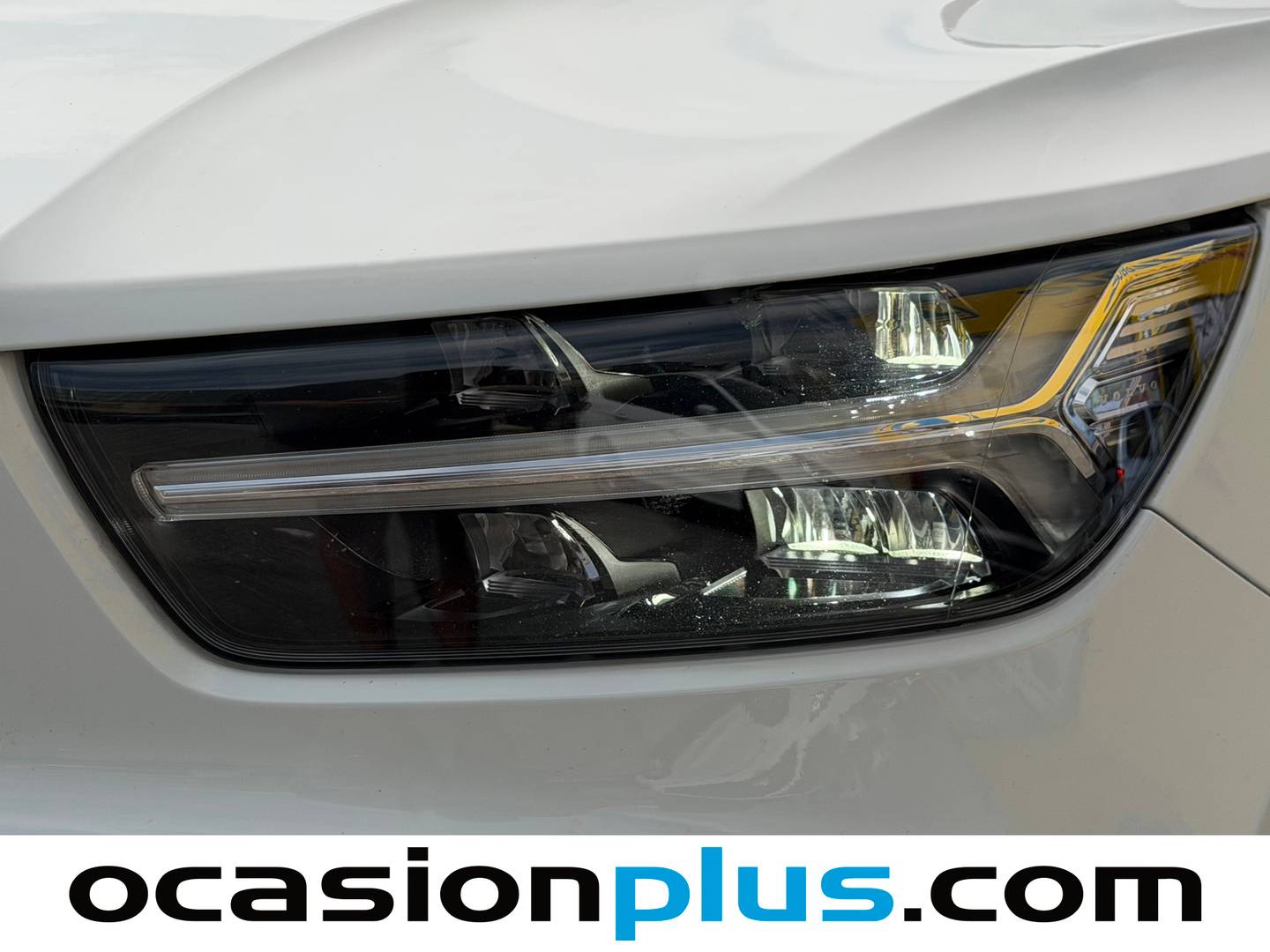 Equipamiento del Volvo XC40 Volvo XC40 D3 Momentum (150 CV)