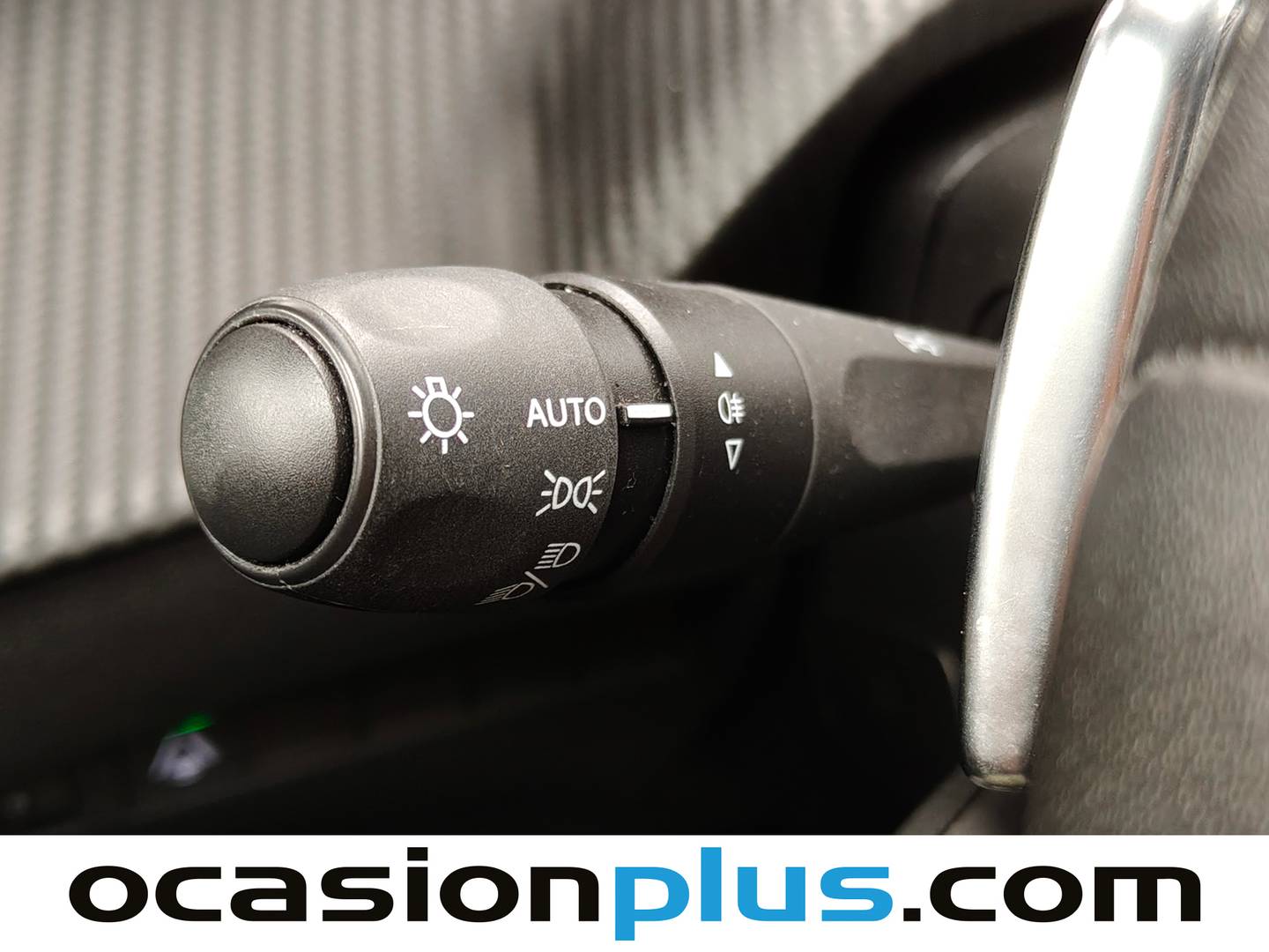 Peugeot 2008 Peugeot 2008 Allure Hybrid eDCS6 (136 CV) 136cv