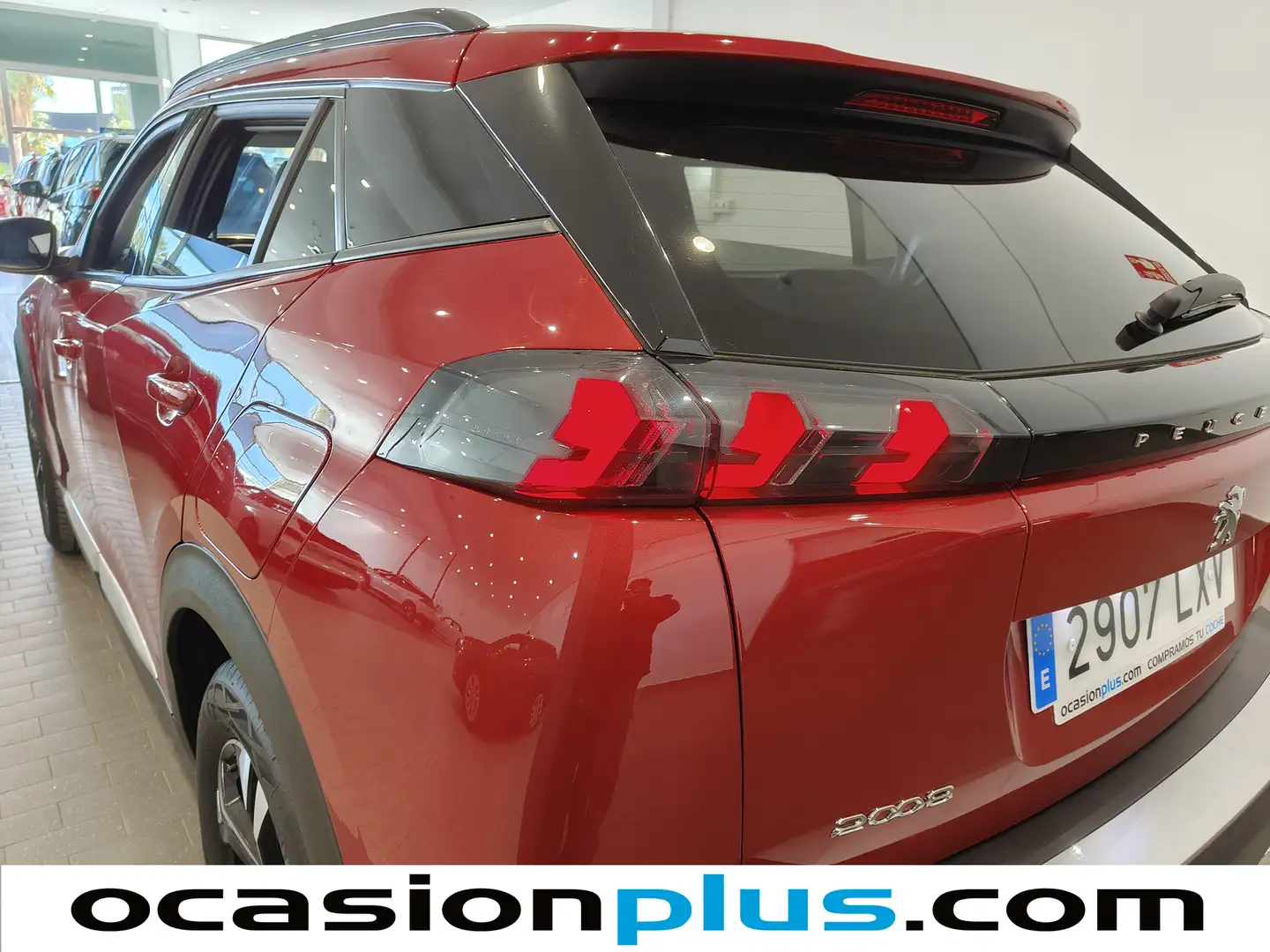 Foto Peugeot 2008 Peugeot 2008 PureTech 130 S&S Allure Pack EAT8 (130 CV)