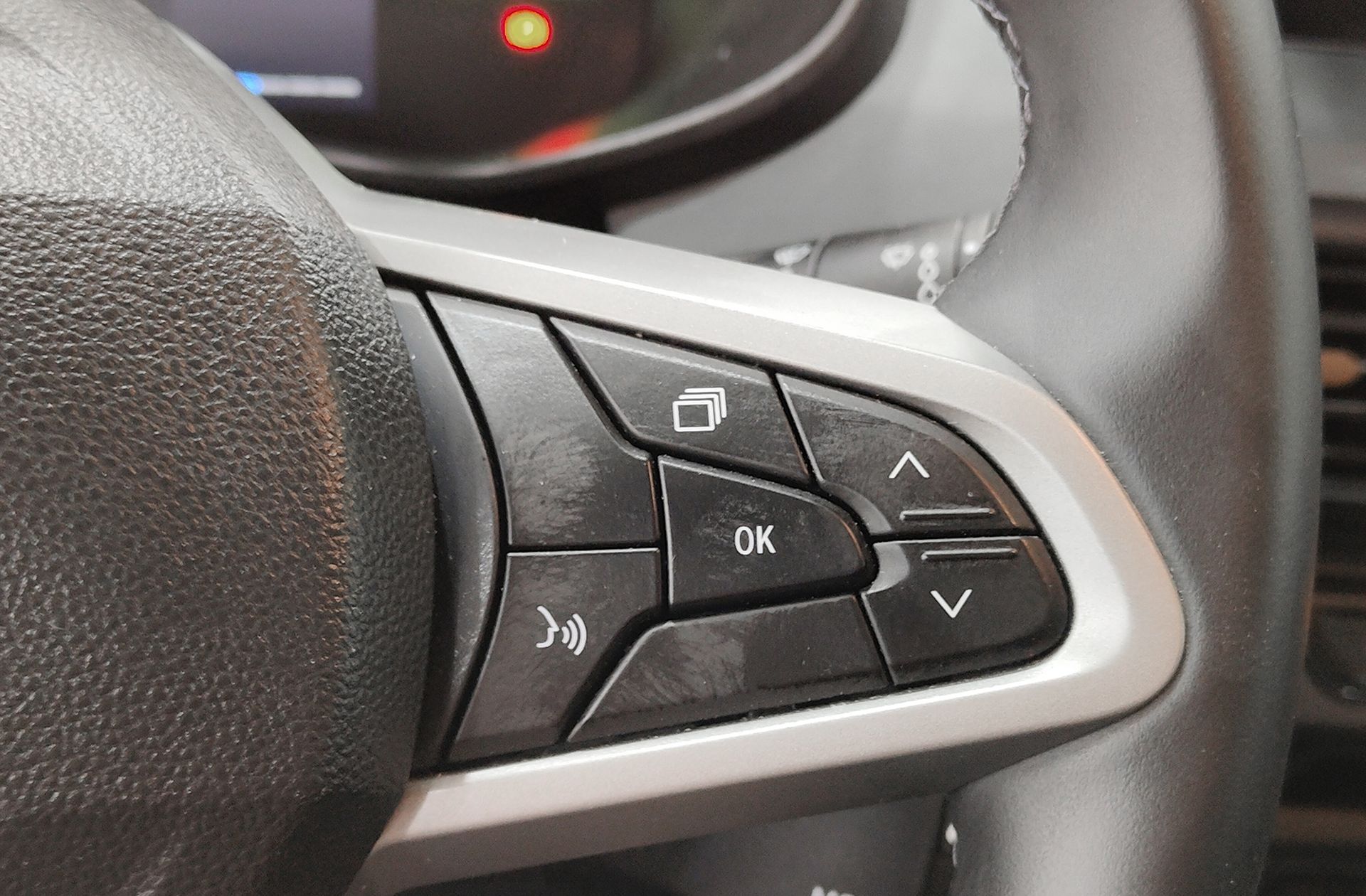 Dacia Jogger Extreme Hybrid 7 plazas - foto 28
