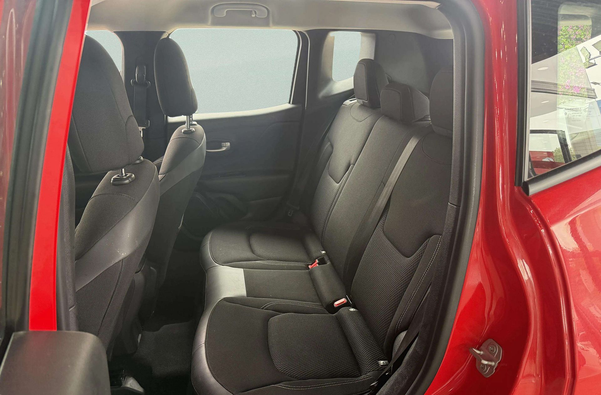 Jeep Renegade eHybrid Longitude ATX - foto 9