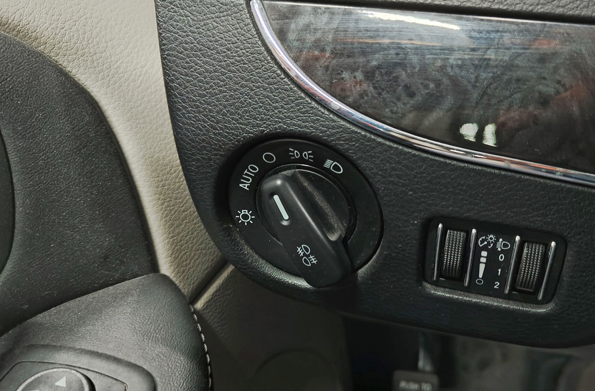 Lancia Voyager 2.8 CRD Gold 7 plazas - foto 24