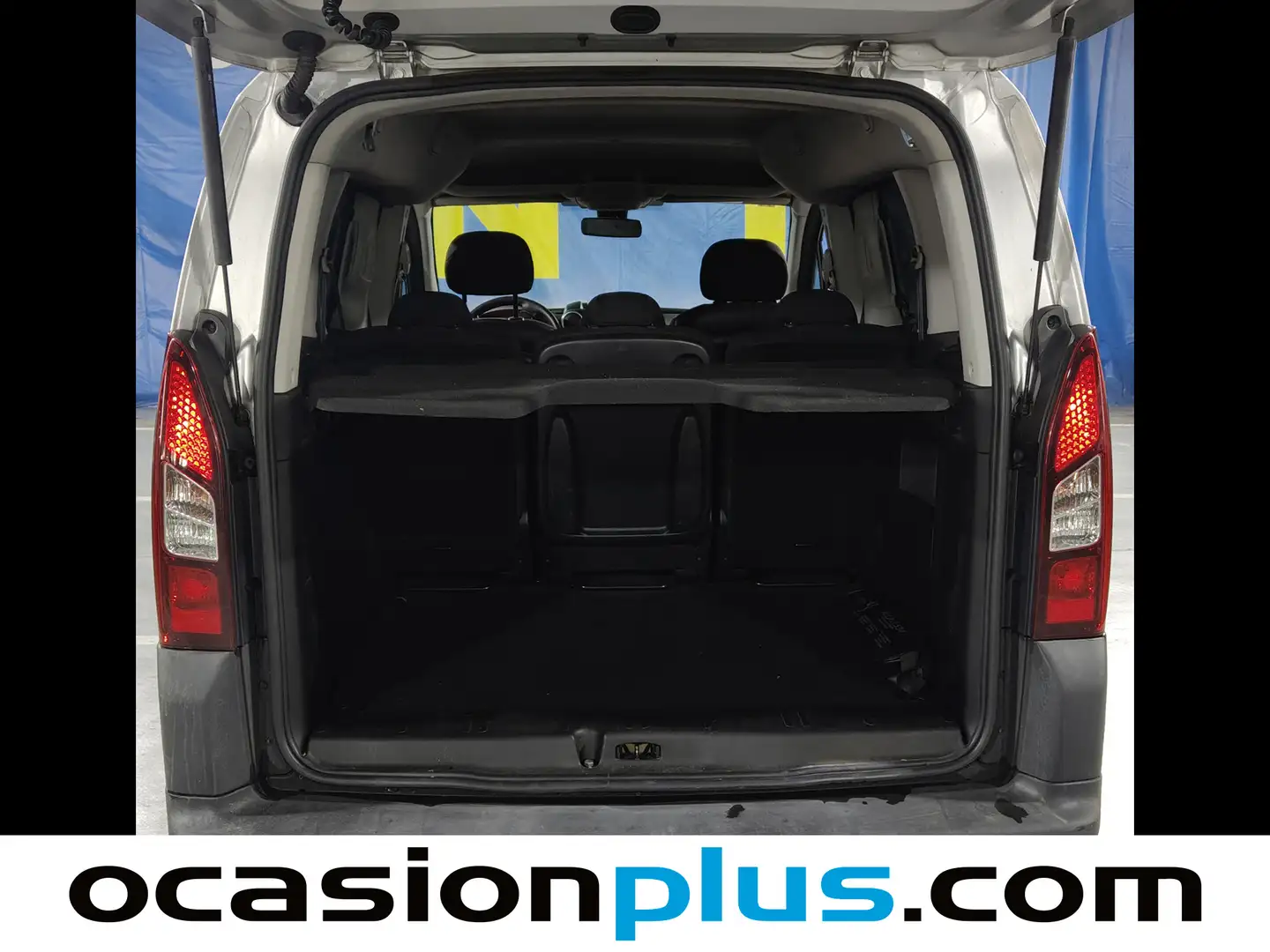 Foto Peugeot Partner Peugeot Partner Tepee BlueHDi 100 Adventure Edition (100 CV)