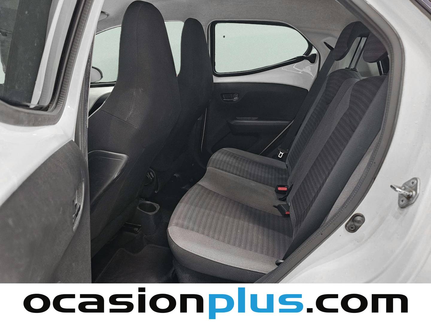 Foto asientos traseros Toyota Aygo Toyota Aygo 1.0 70 x-play (72 CV)
