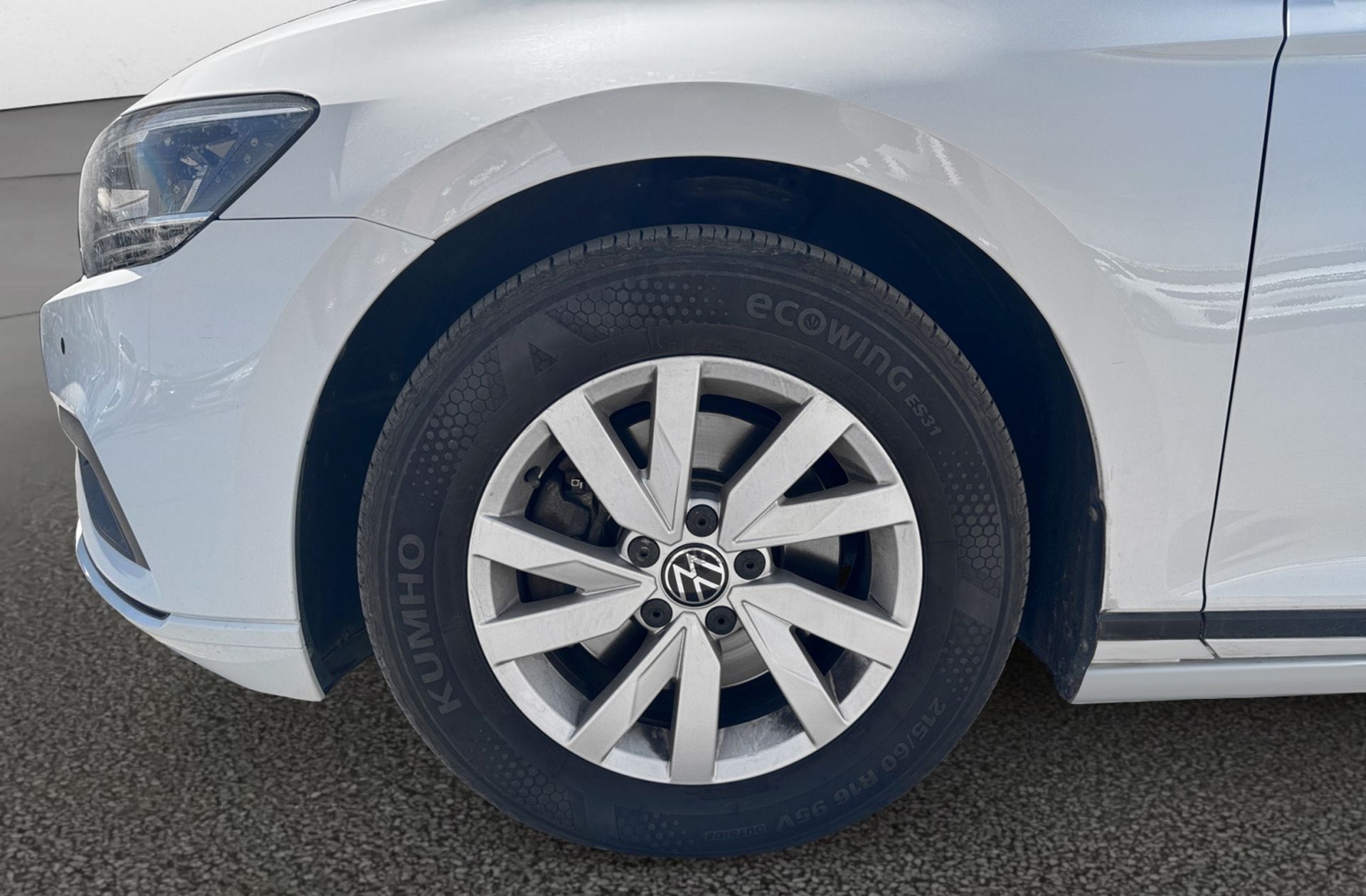 Volkswagen Passat Business 2.0 TDI DSG - foto 36