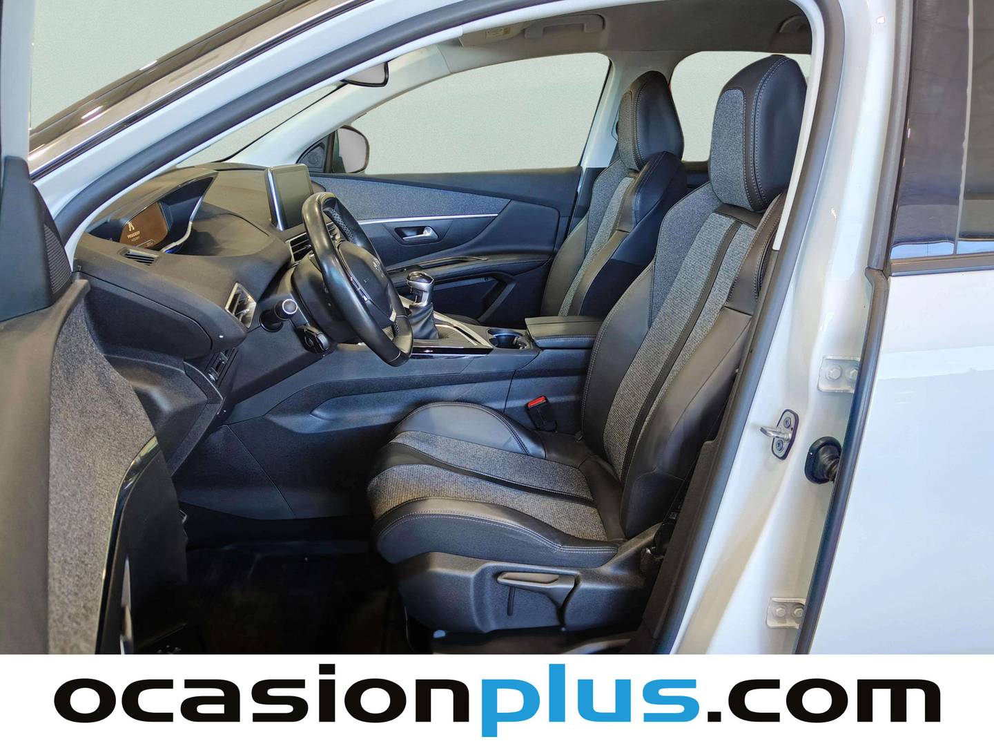Foto asientos delanteros Peugeot 3008 Peugeot 3008 PureTech 130 Allure (130 CV)