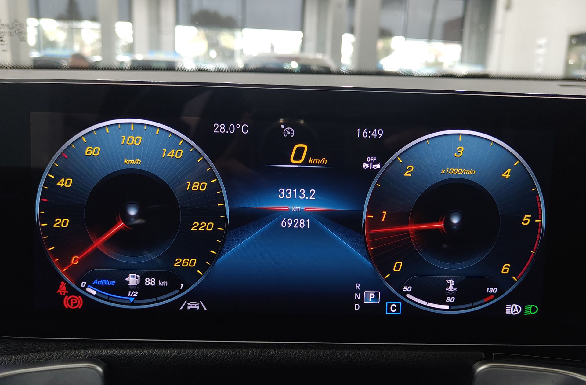 Mercedes-Benz GLB 200 d 4Matic Pack AMG - foto 27