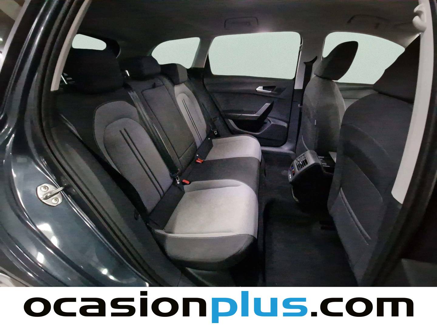 Foto Seat León SEAT León ST 1.5 eTSI Style 25 Aniversario (116 CV)