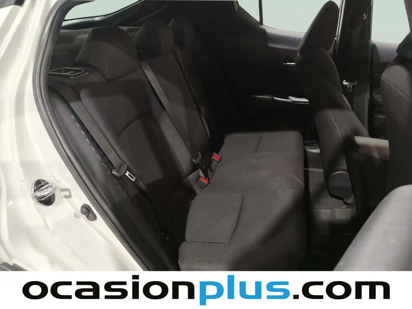 Foto Toyota C-HR Toyota C-HR 1.8 125H Advance (122 CV)