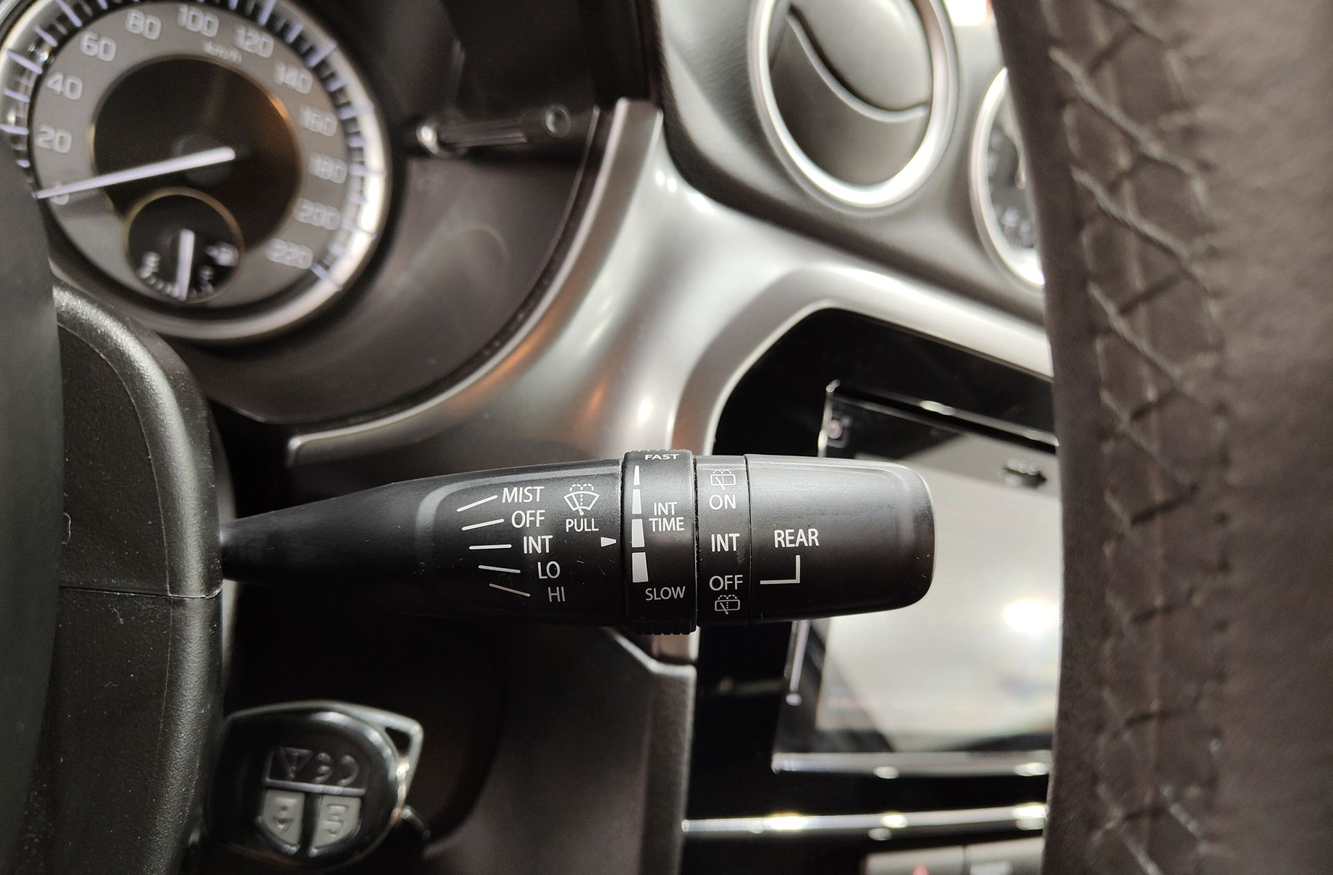 Suzuki Vitara 1.0 T GLE - foto 27