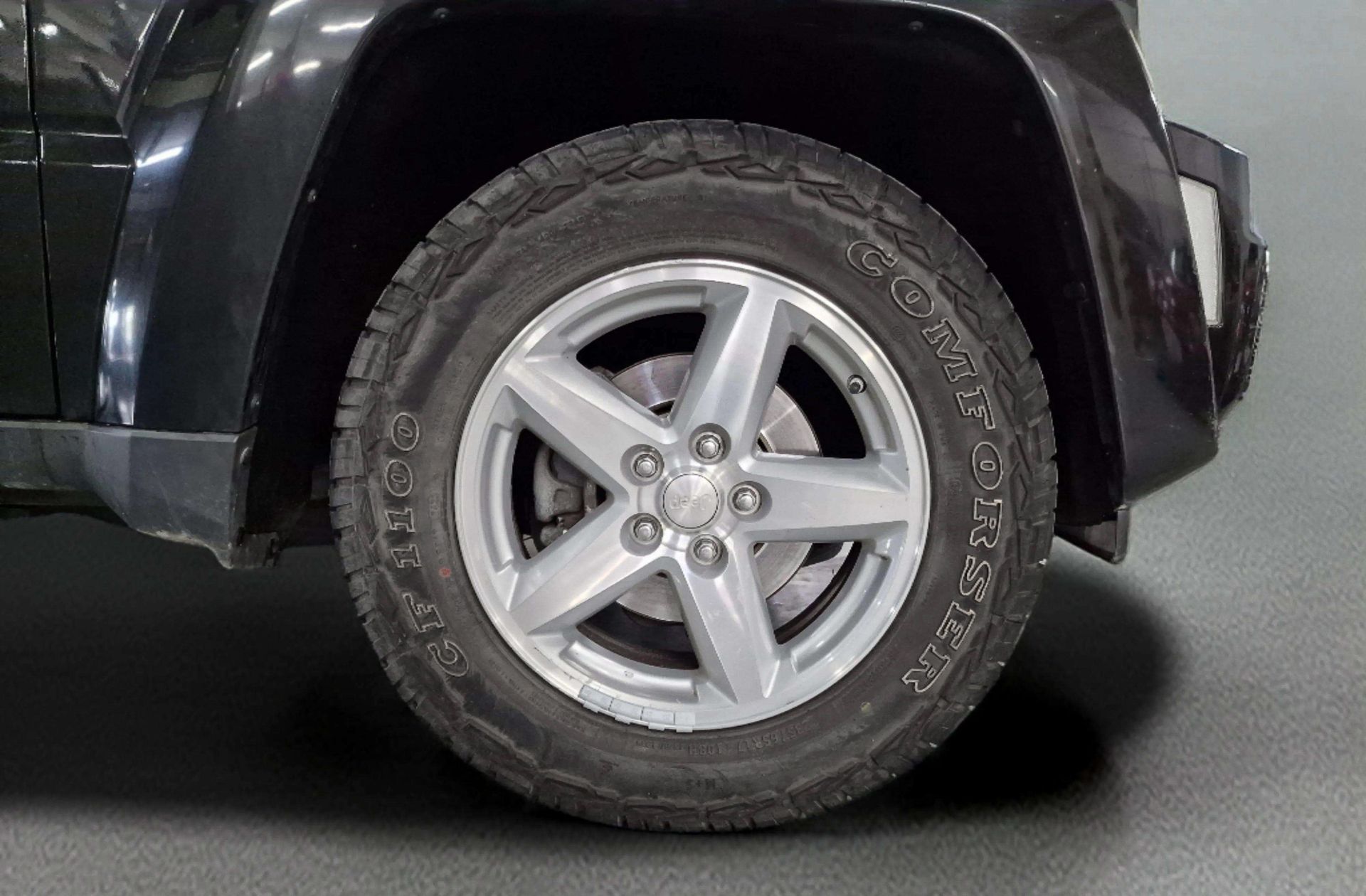 Jeep Cherokee 2.8 CRD Limited 4x4 - foto 32